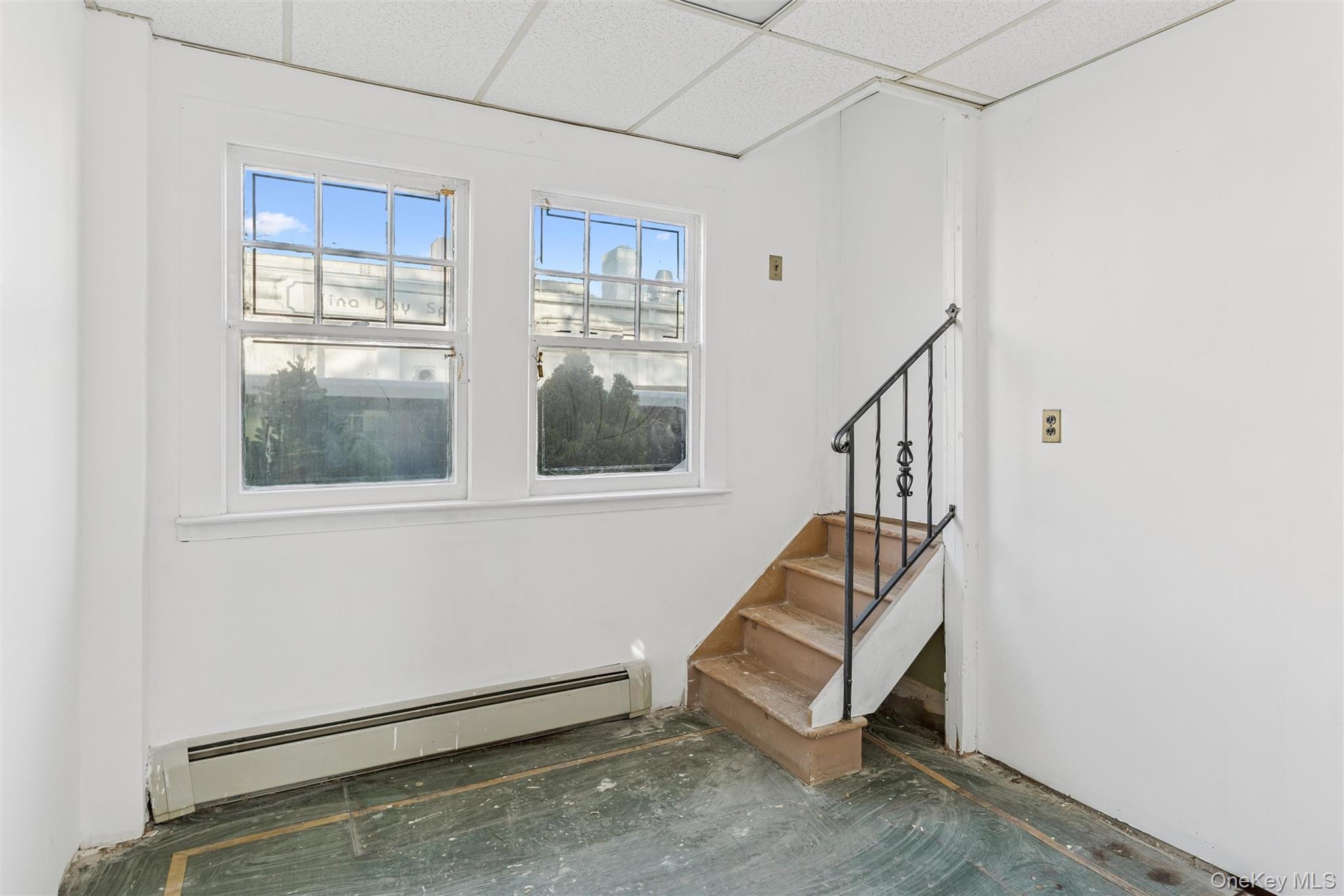 #17 photo, 22 Broadway Mews, Hewlett , NY 11557