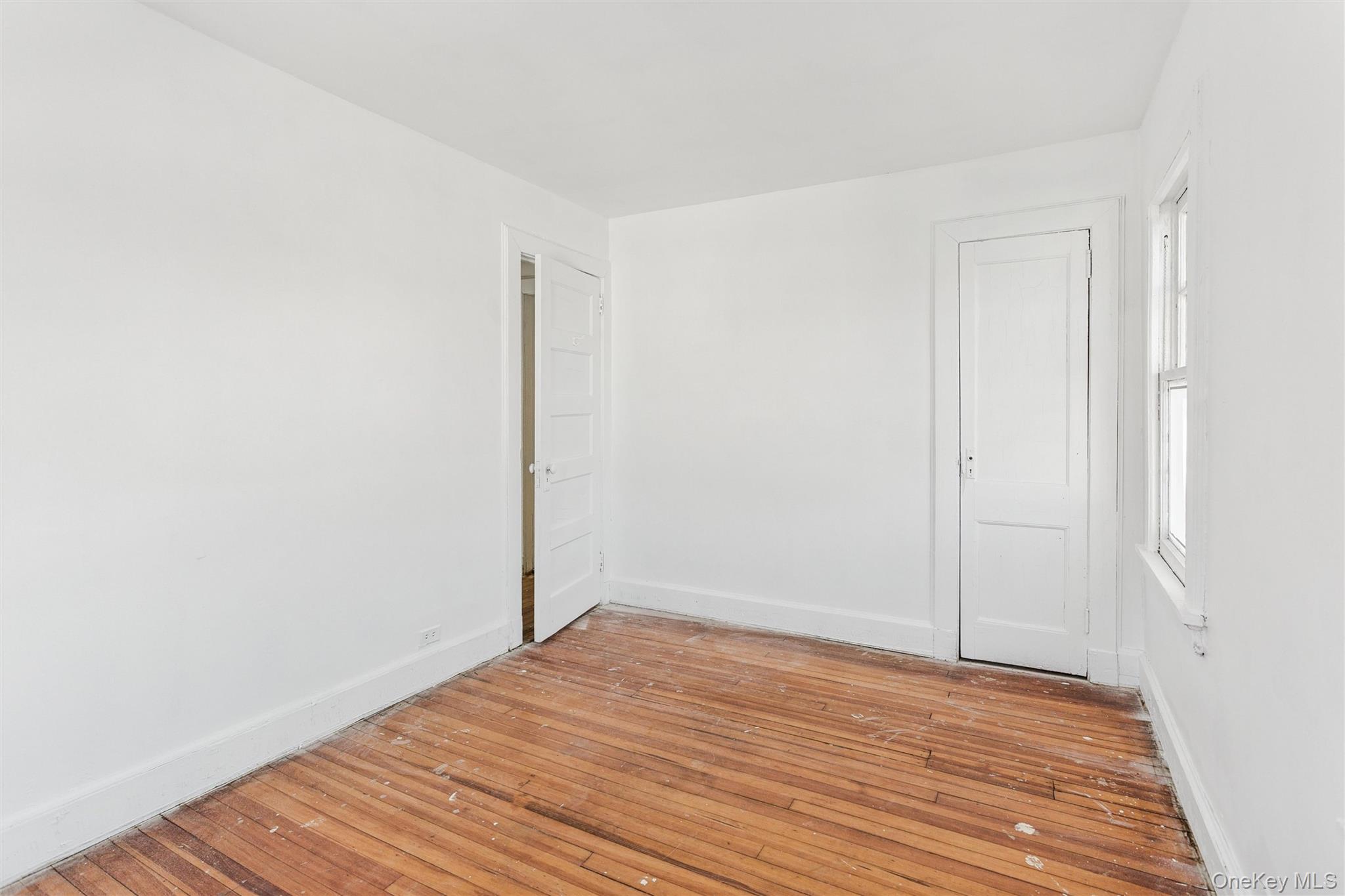 #20 photo, 22 Broadway Mews, Hewlett , NY 11557