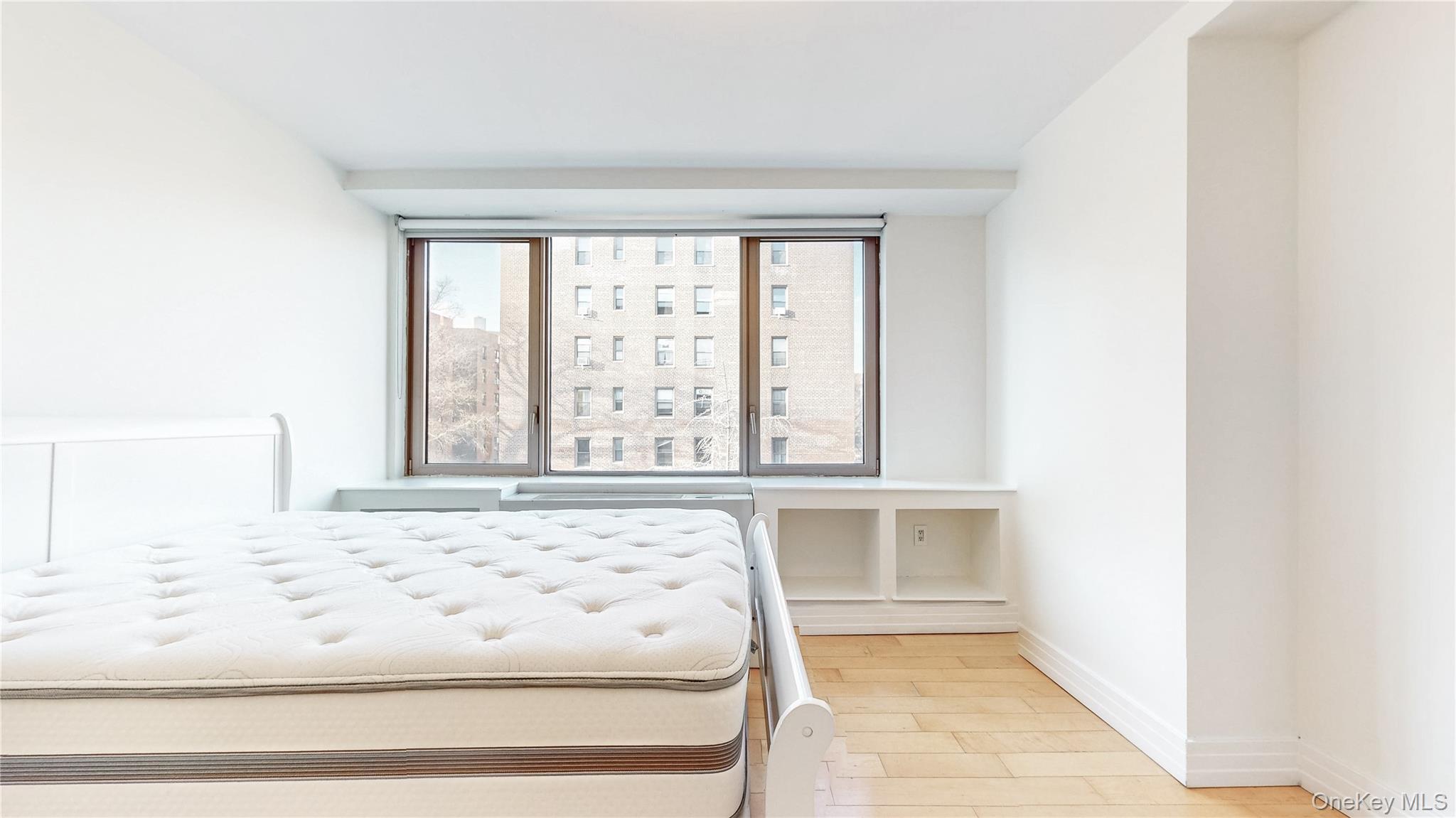 #14 photo, 64-05 Yellowstone Boulevard, Forest Hills , NY 11375