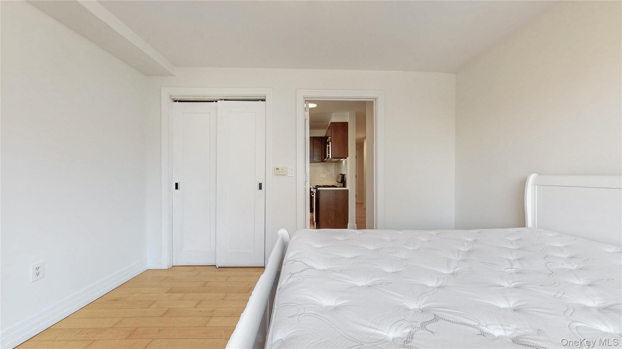 #16 photo, 64-05 Yellowstone Boulevard, Forest Hills , NY 11375