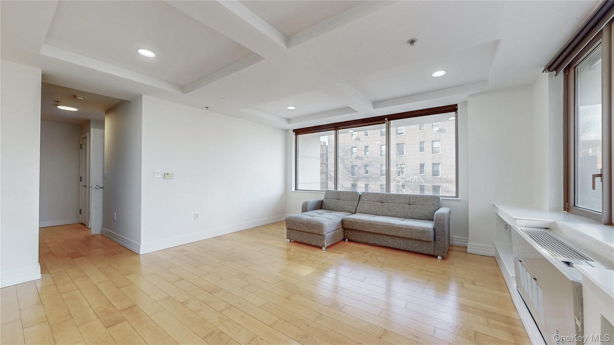 #20 photo, 64-05 Yellowstone Boulevard, Forest Hills , NY 11375