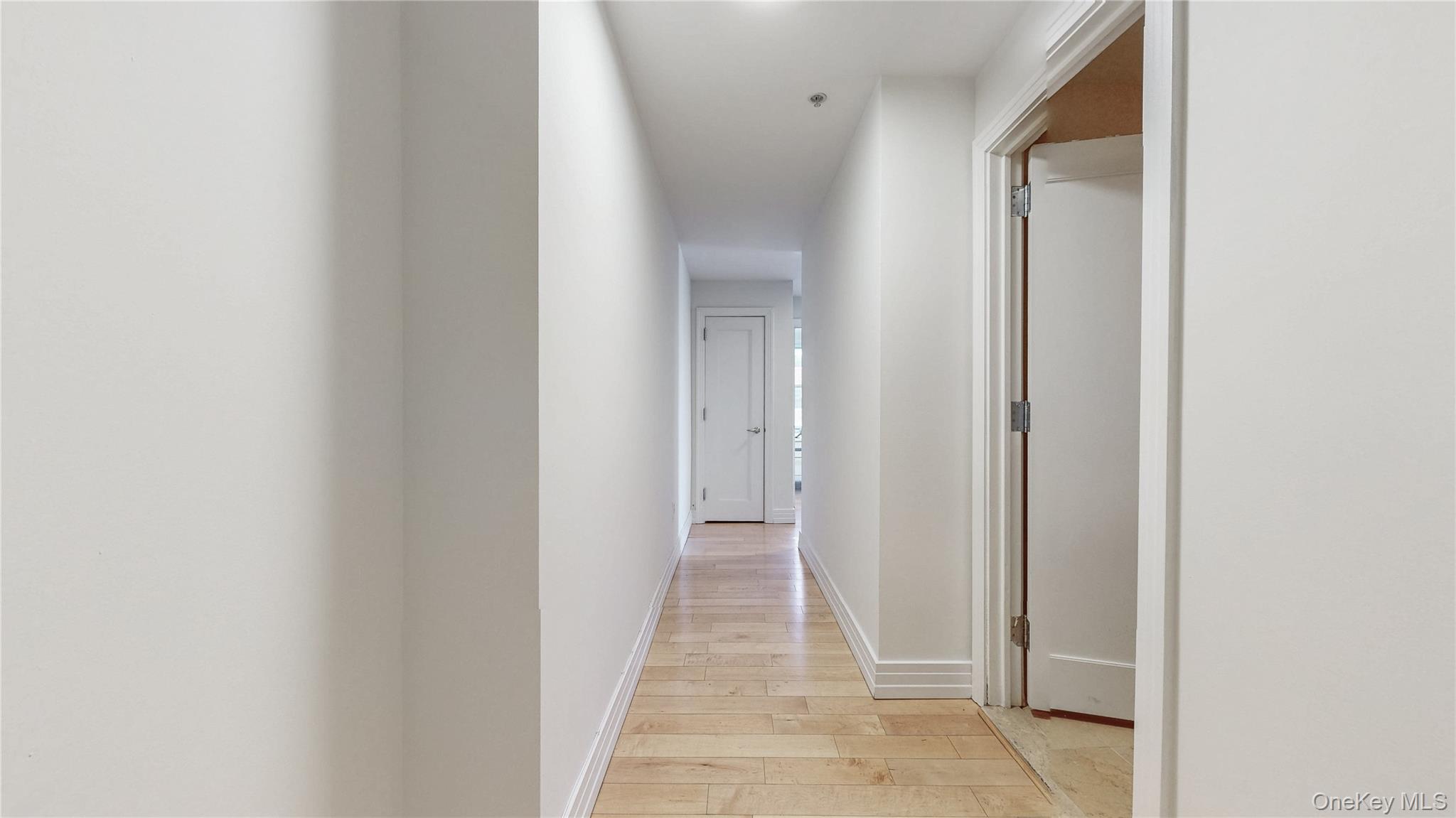 #7 photo, 64-05 Yellowstone Boulevard, Forest Hills , NY 11375