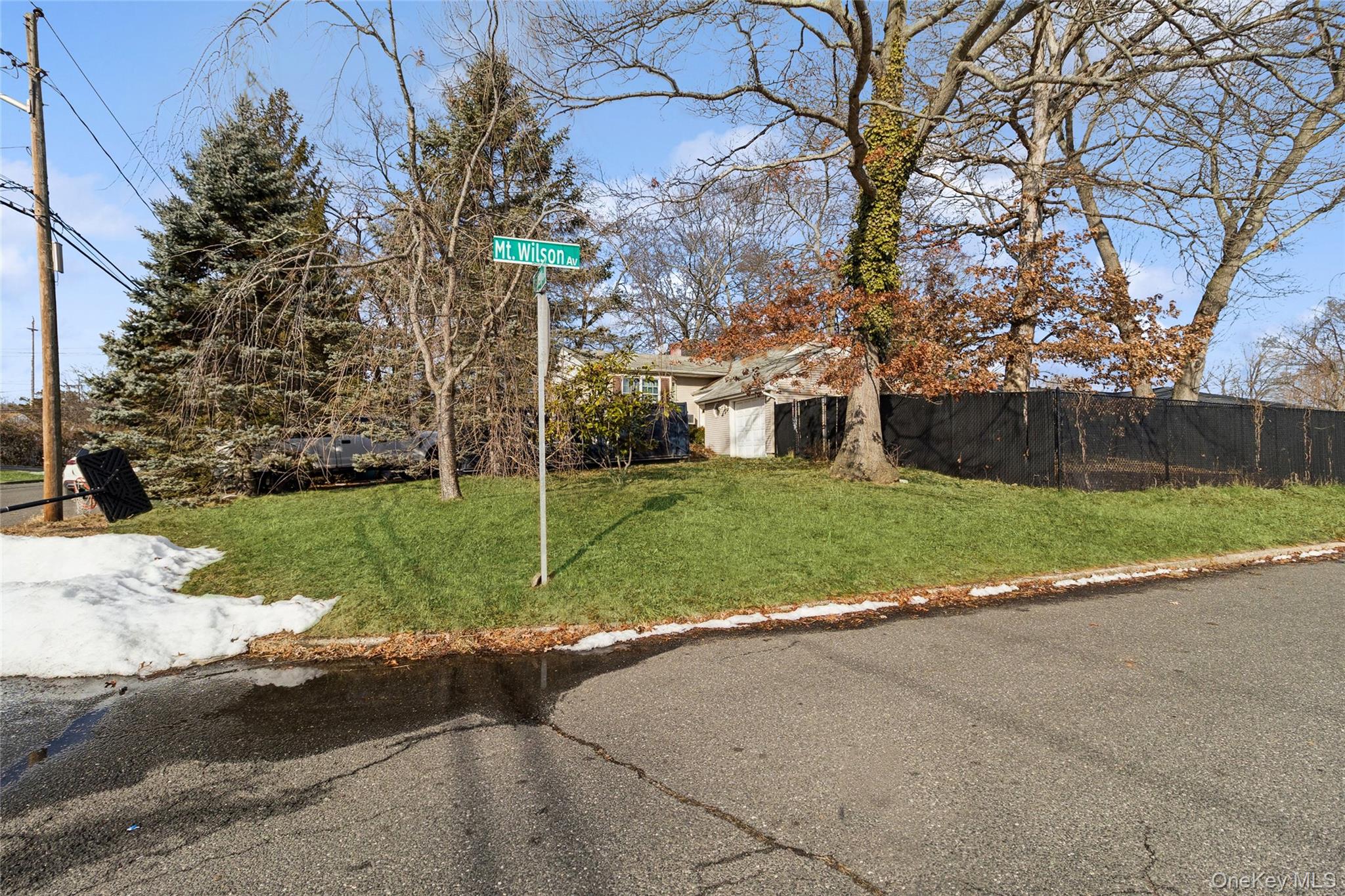 #8 photo, 3 Allegheny Drive, Farmingville , NY 11738