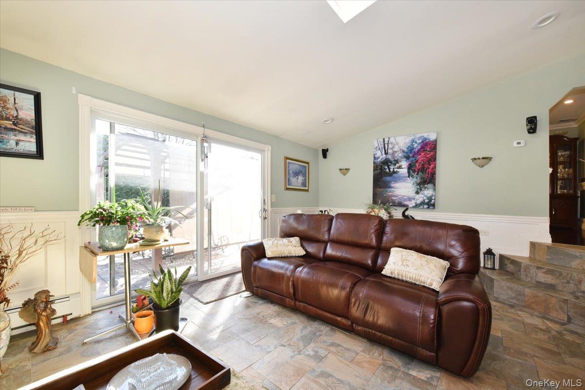 #16 photo, 24 Arlyn Drive, Massapequa , NY 11758