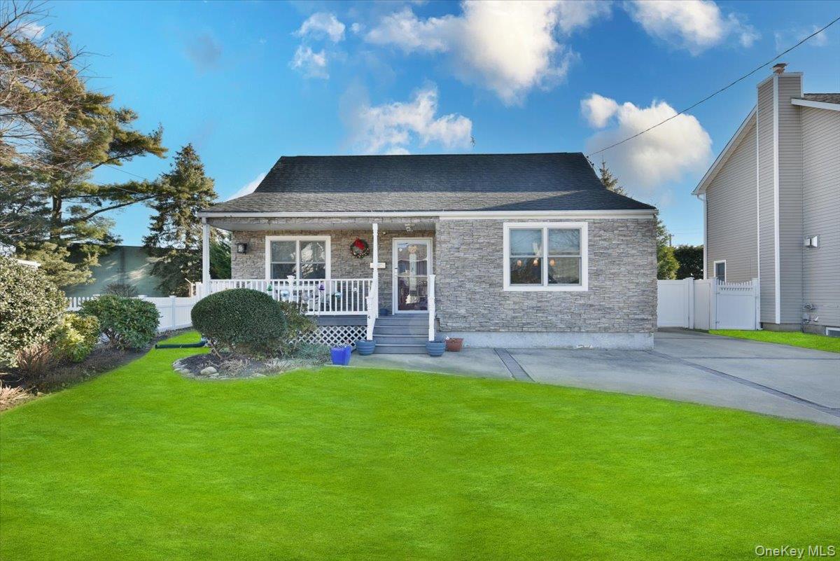 #2 photo, 24 Arlyn Drive, Massapequa , NY 11758