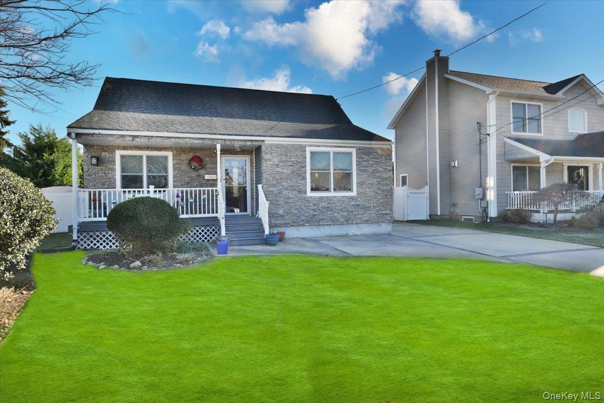 #3 photo, 24 Arlyn Drive, Massapequa , NY 11758