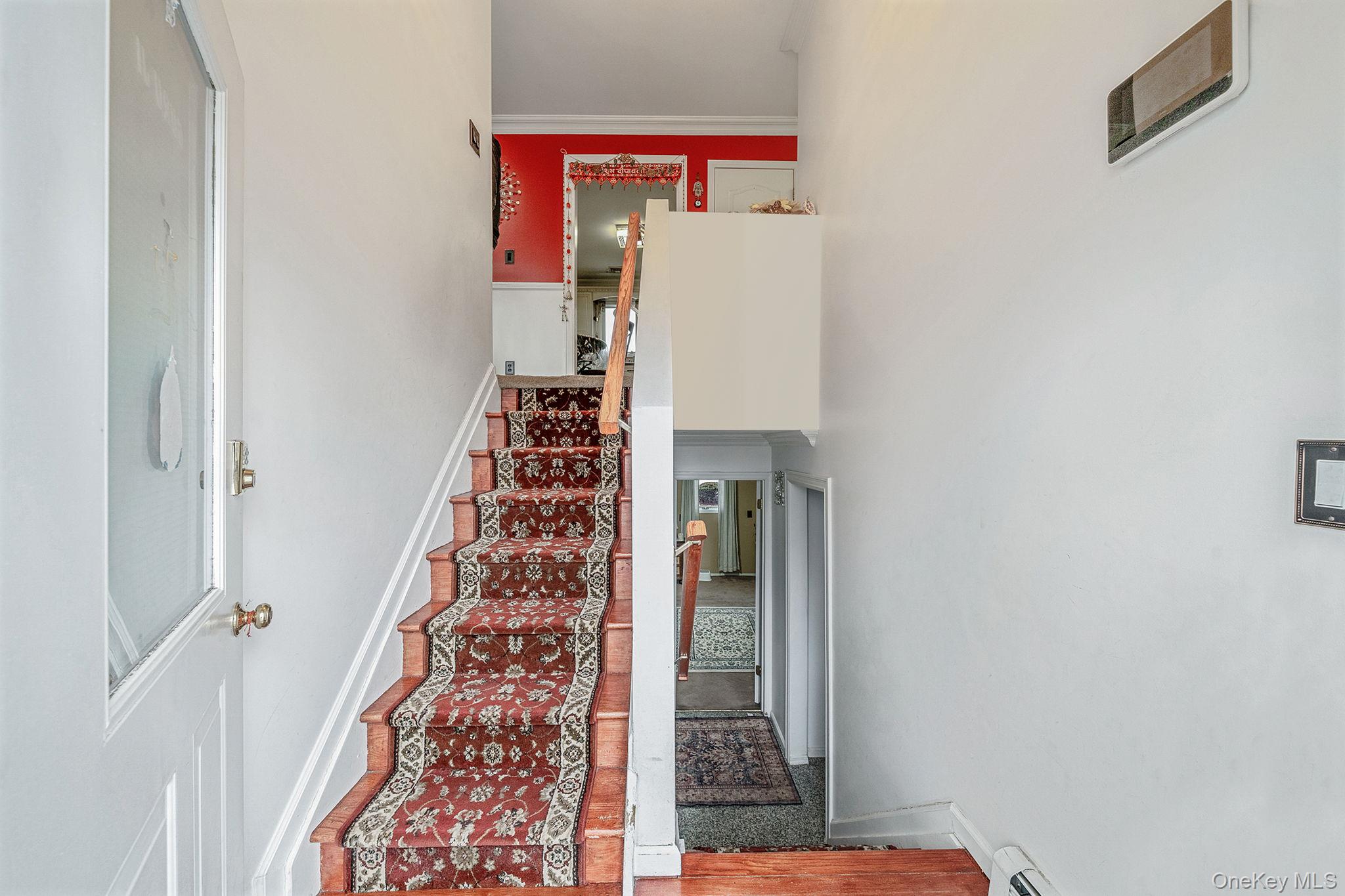 #4 photo, 105 Arlington Street, Mineola , NY 11501