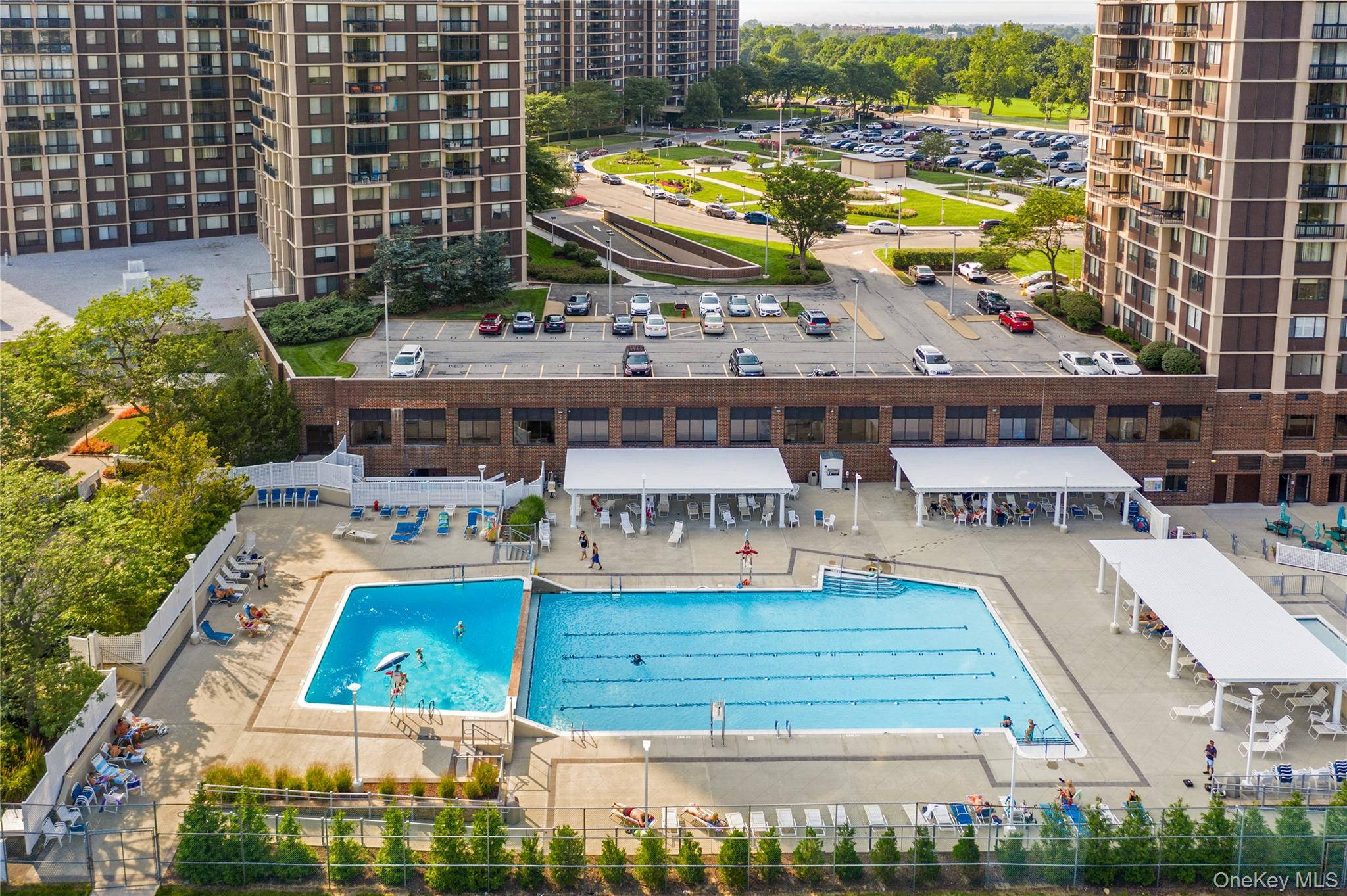 #20 photo, 27010 Grand Central Parkway, 皇后区 花卉园 Floral Park , NY 11005