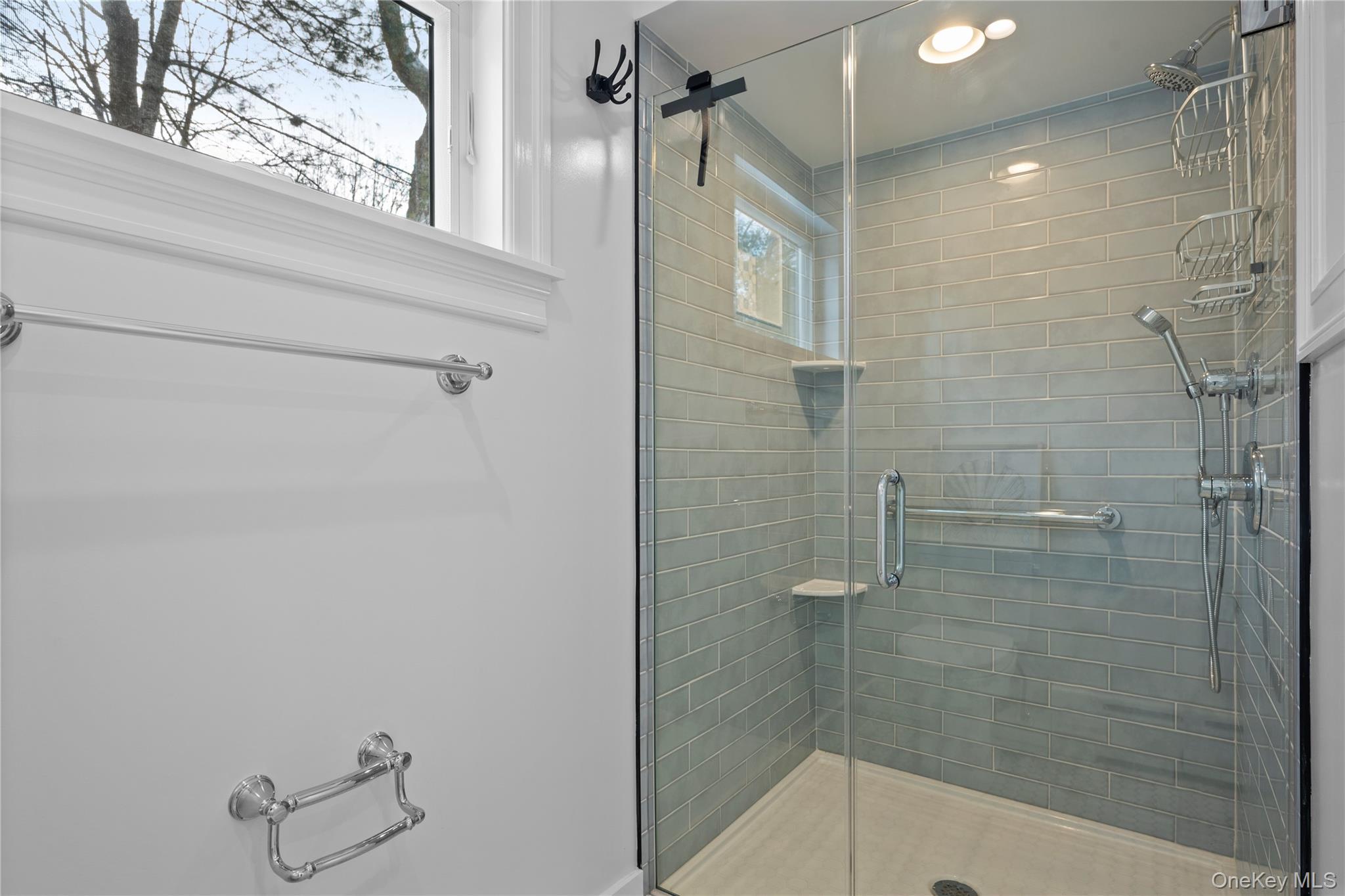 #5 photo, 74 Montauk Highway, Quogue , NY 11959