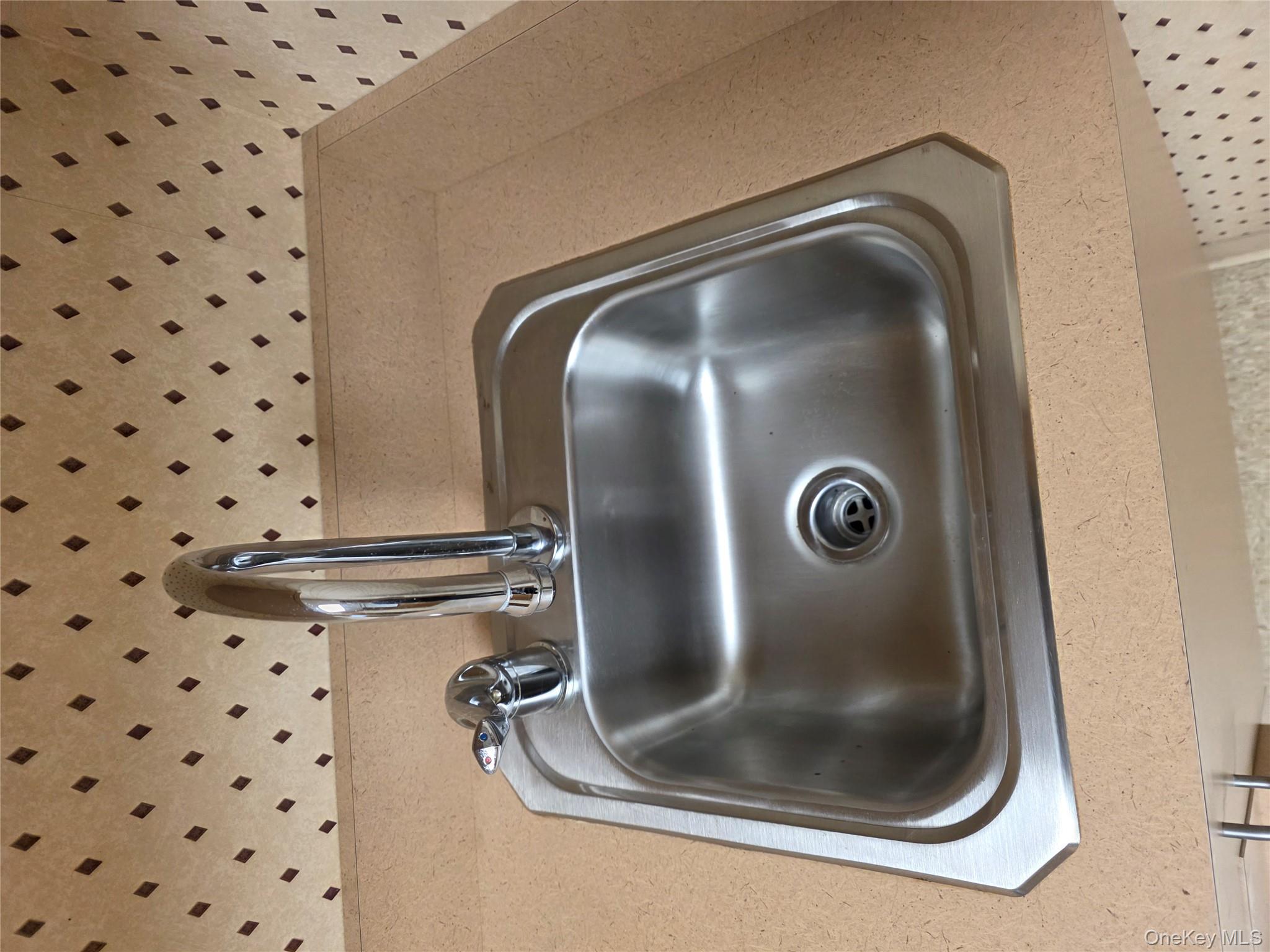 #5 photo, 375 MAIN Street, Bay Shore , NY 11706