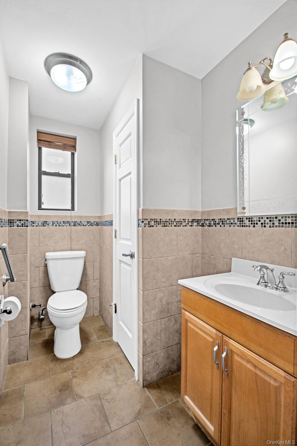 #6 photo, 98-120 Queens Boulevard, Rego Park , NY 11374