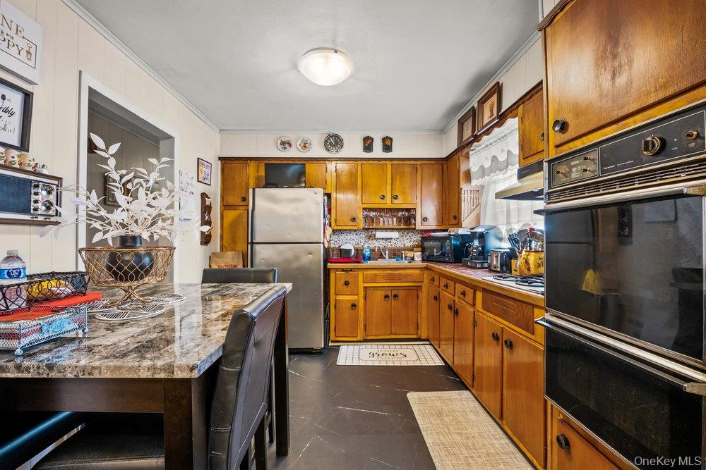 #12 photo, 14595 221st Street, Jamaica , NY 11413