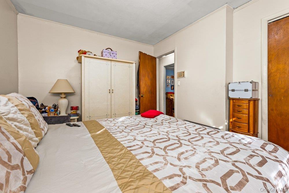 #19 photo, 14595 221st Street, Jamaica , NY 11413