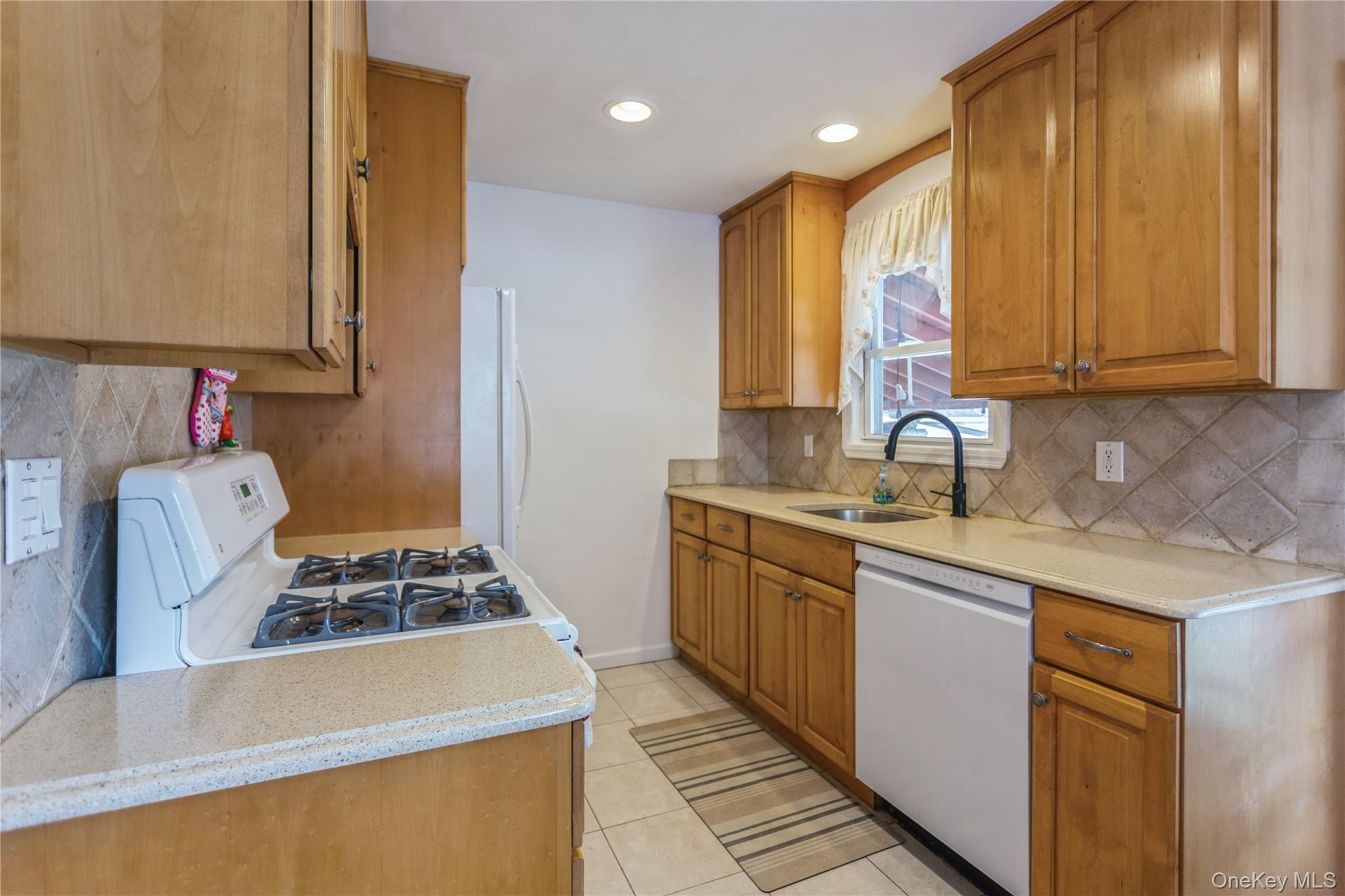 #4 photo, 2359 Spruce Street, Seaford , NY 11783