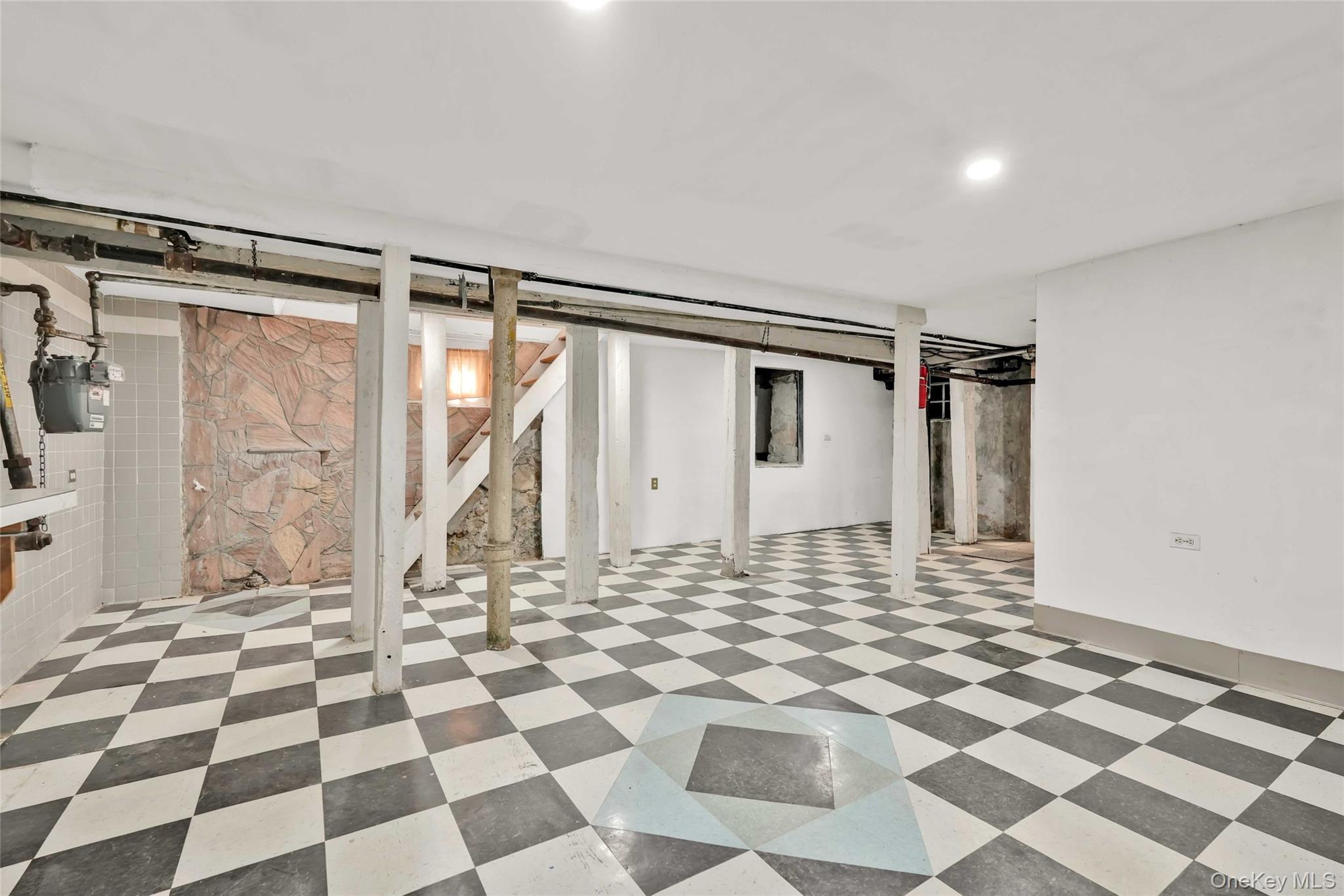 #4 photo, 194 Crystal Street, Brooklyn , NY 11208