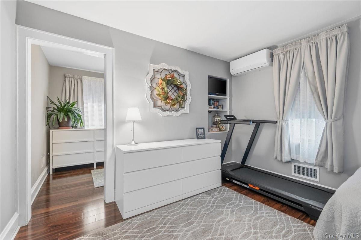 #12 photo, 112 Longworth Avenue, Woodmere , NY 11598