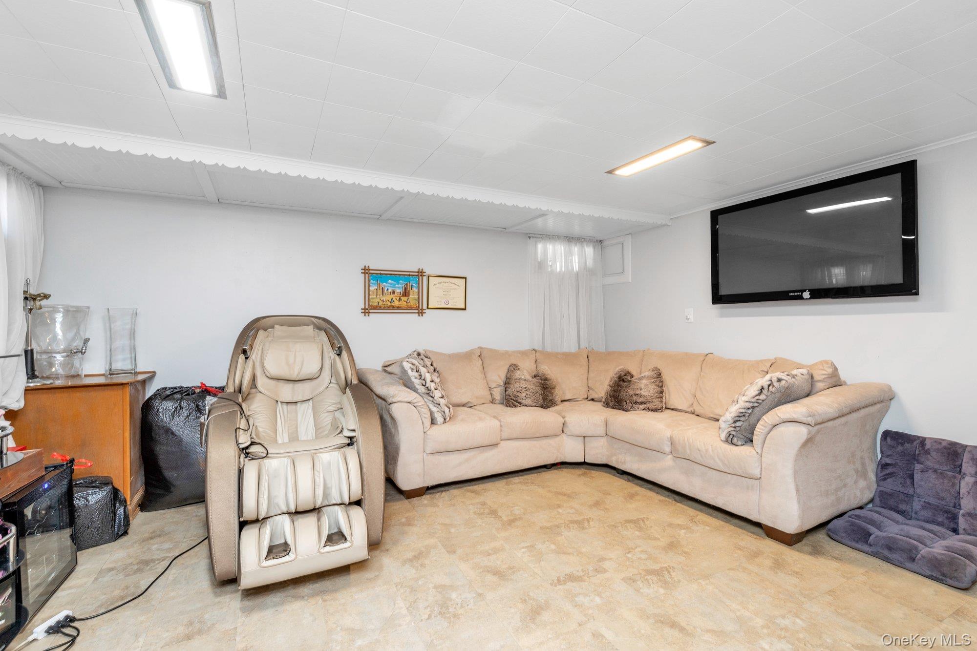 #16 photo, 1815 Schermerhorn Street, Merrick , NY 11566