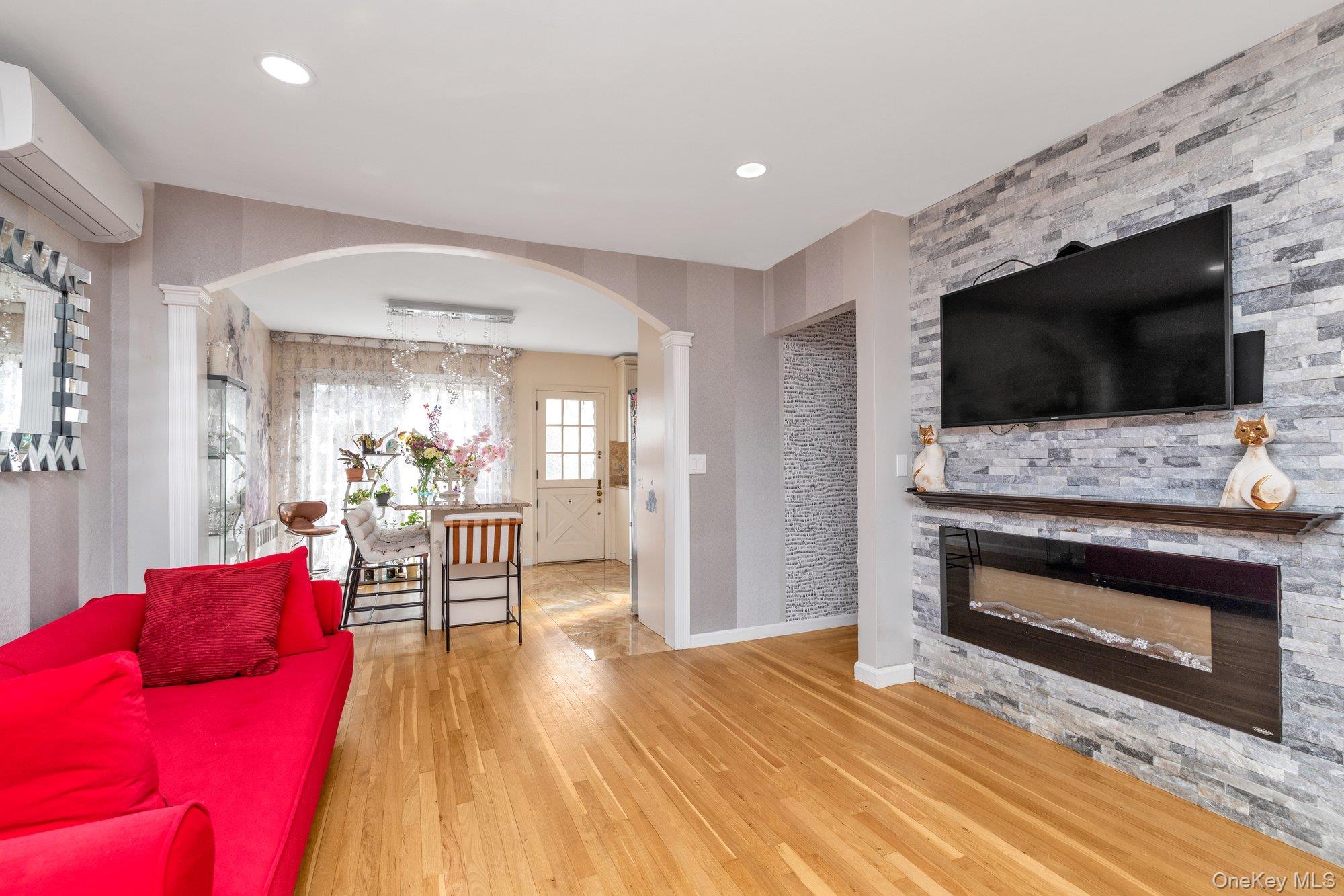 #5 photo, 1815 Schermerhorn Street, Merrick , NY 11566