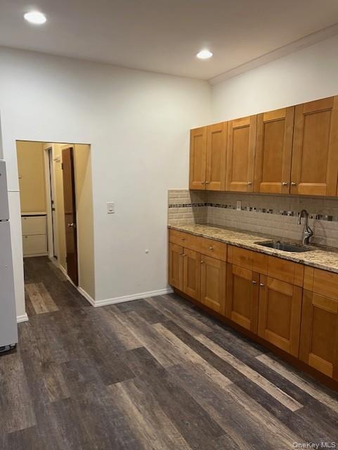 #14 photo, 36-03 28 Avenue, अस्टोरिया Astoria , NY 11103