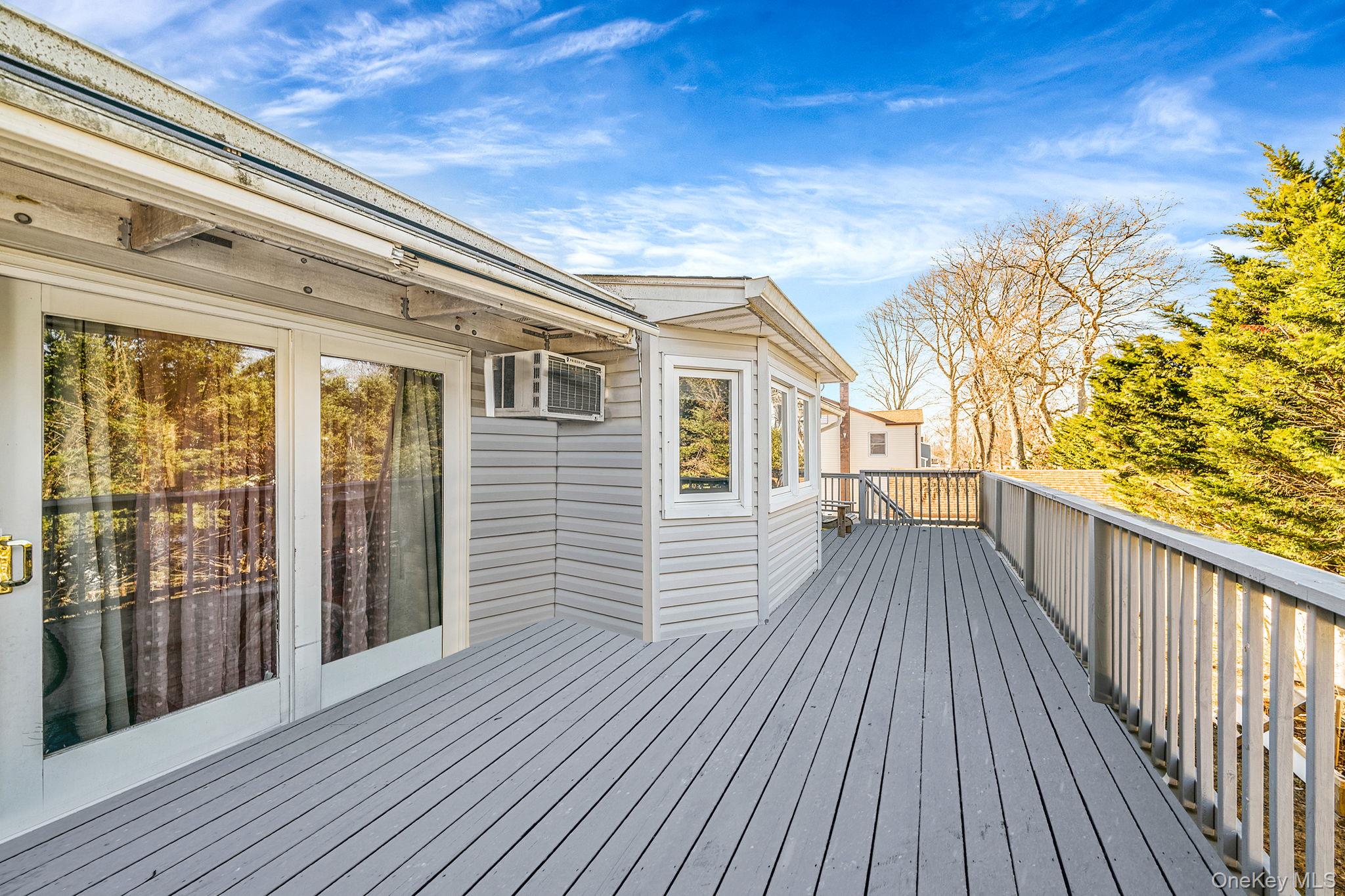 #14 photo, 299 Seminole Street, Ronkonkoma , NY 11779