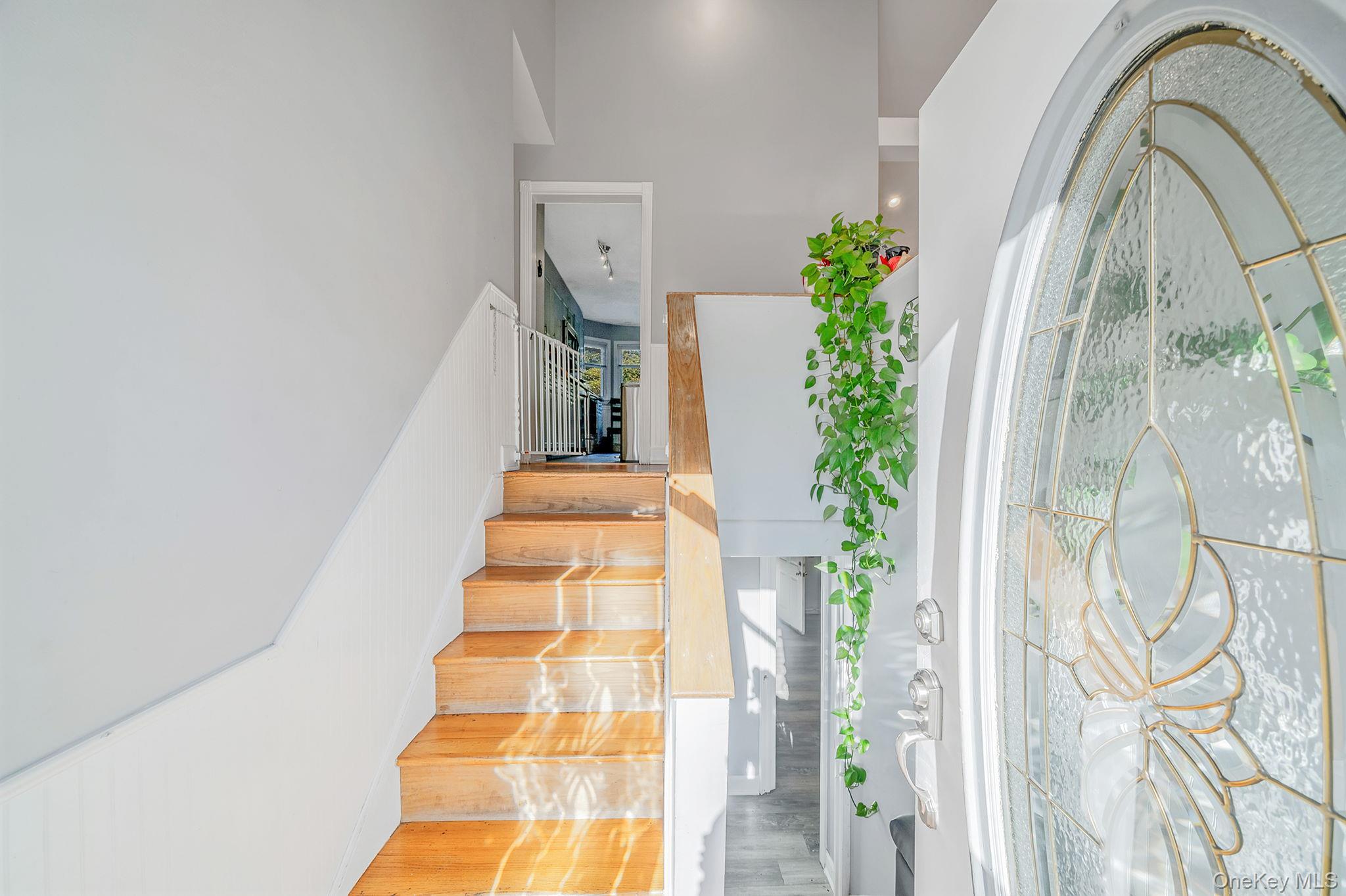 #5 photo, 299 Seminole Street, Ronkonkoma , NY 11779