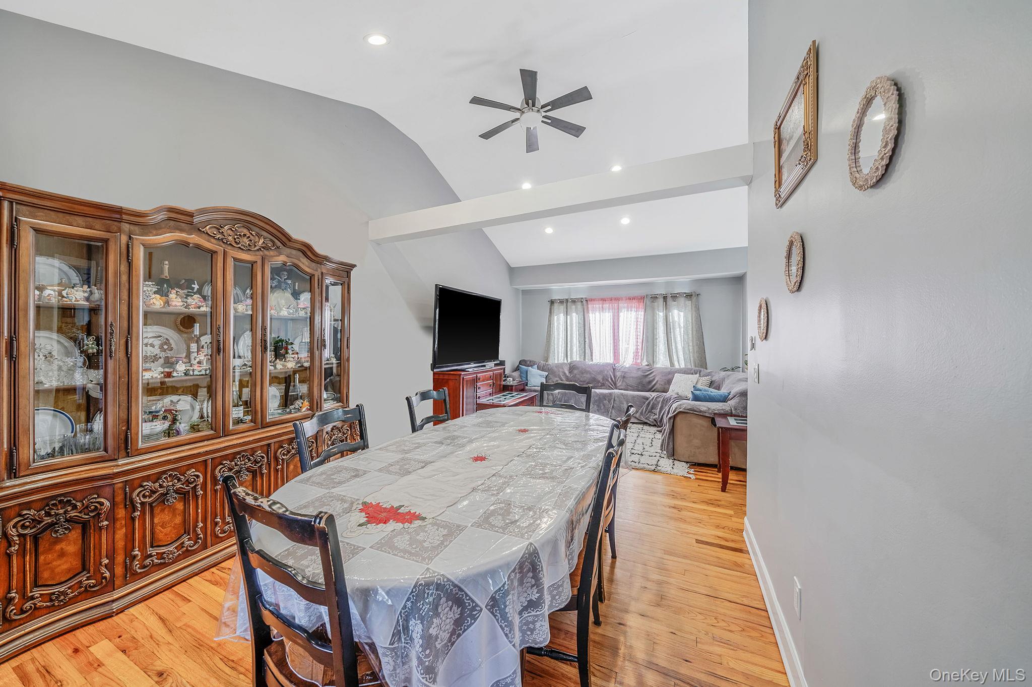 #8 photo, 299 Seminole Street, Ronkonkoma , NY 11779