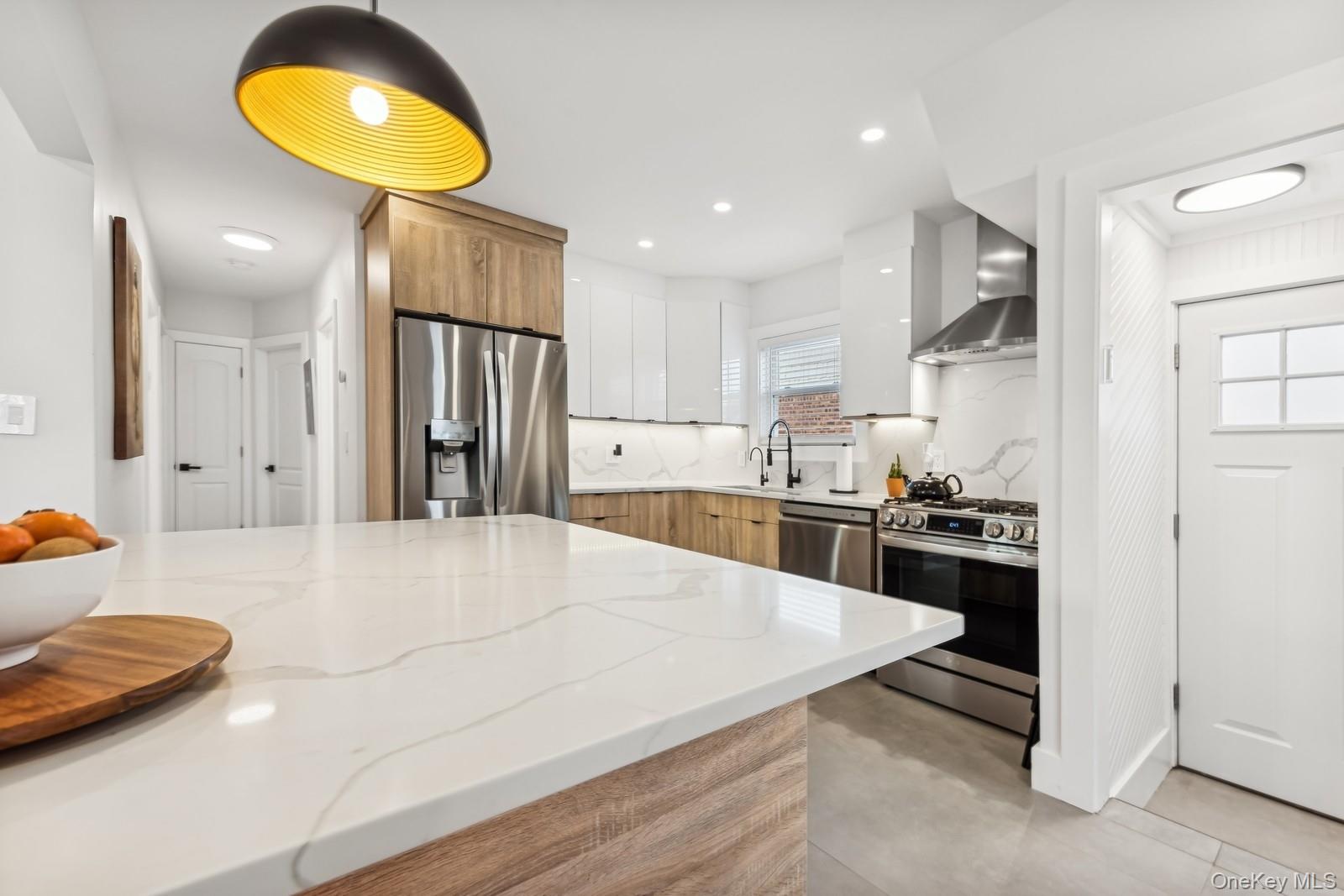 #10 photo, 139 Gibson Boulevard, Valley Stream , NY 11581