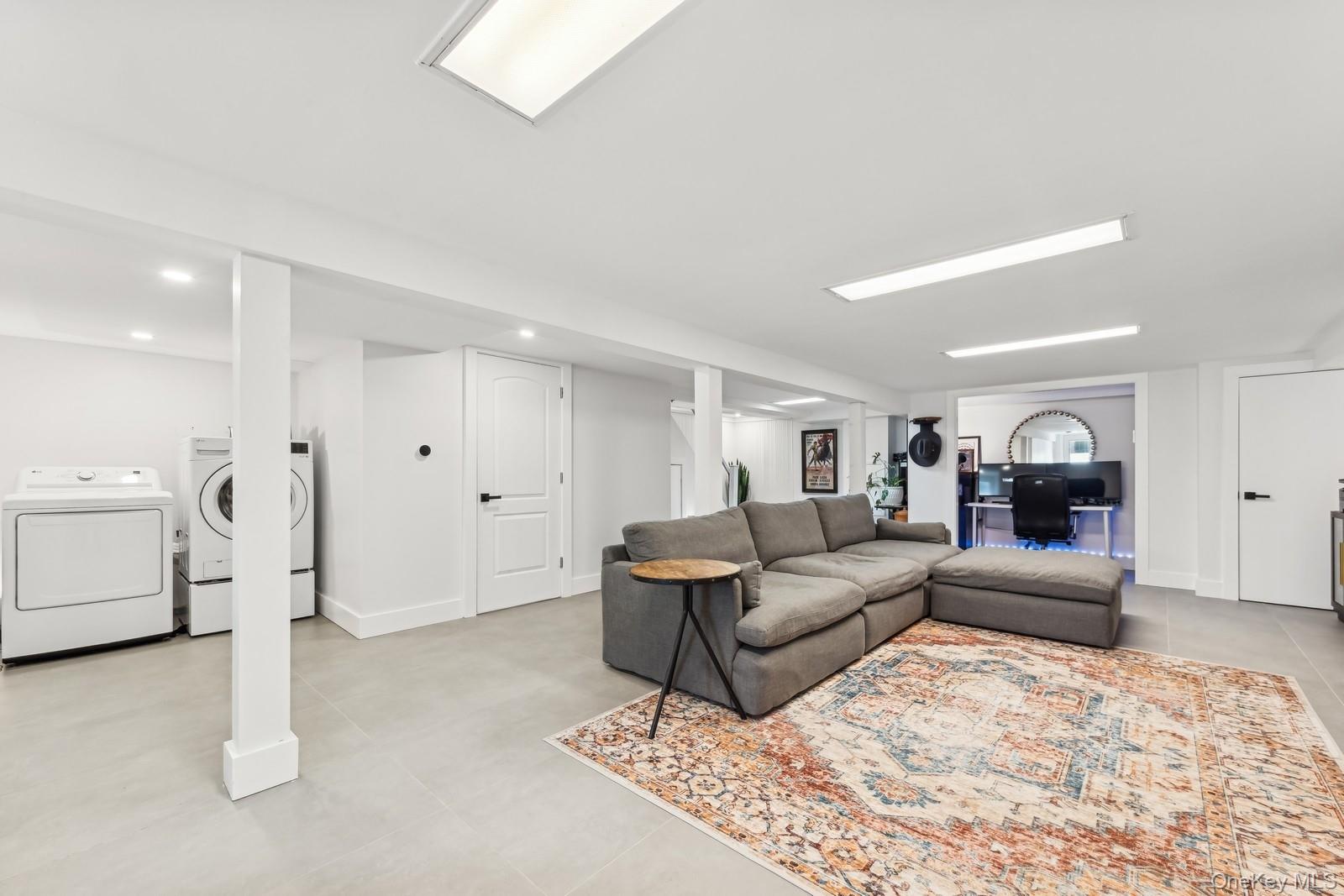 #20 photo, 139 Gibson Boulevard, Valley Stream , NY 11581