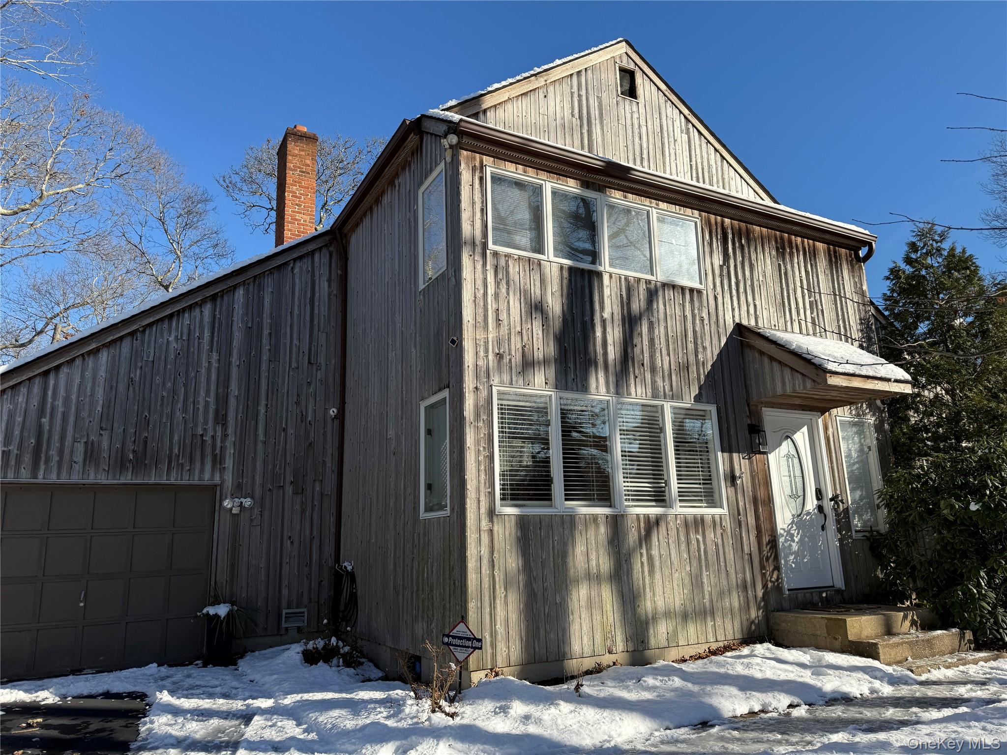 #1 photo, 98 Squiretown Road, Hampton Bays , NY 11946