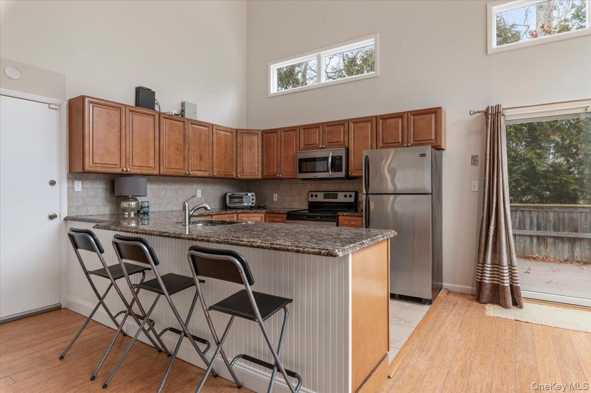 #13 photo, 98 Squiretown Road, Hampton Bays , NY 11946