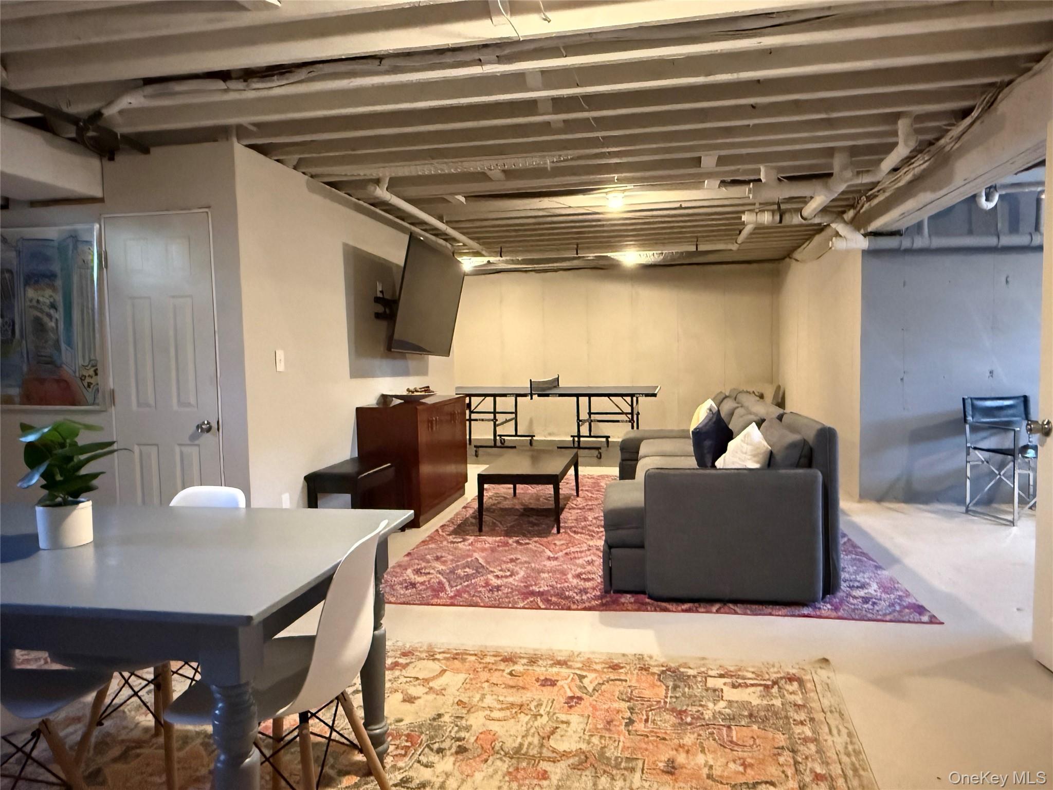 #4 photo, 98 Squiretown Road, Hampton Bays , NY 11946