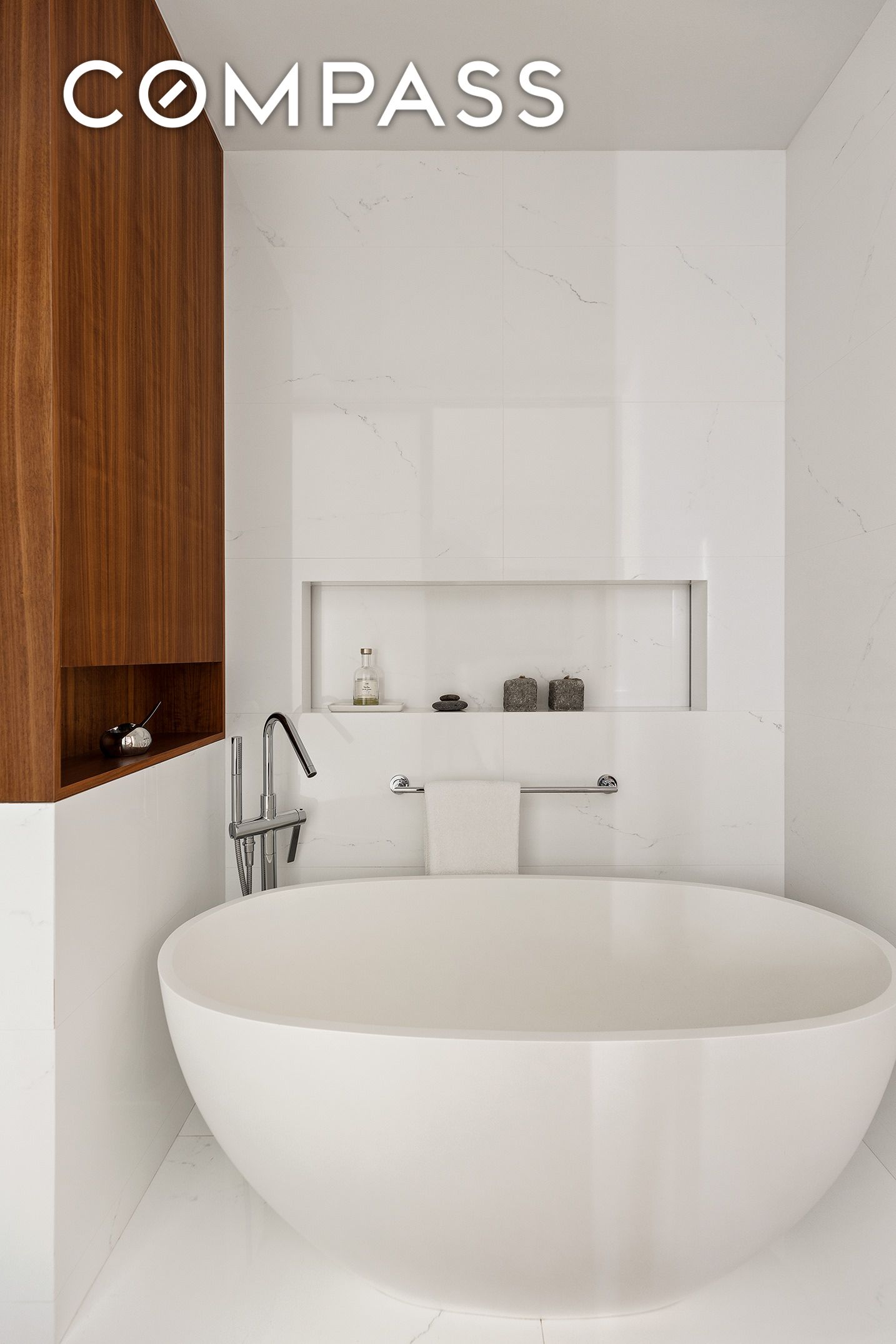 #14 photo, 184 Kent Avenue, Williamsburg , NY 11249