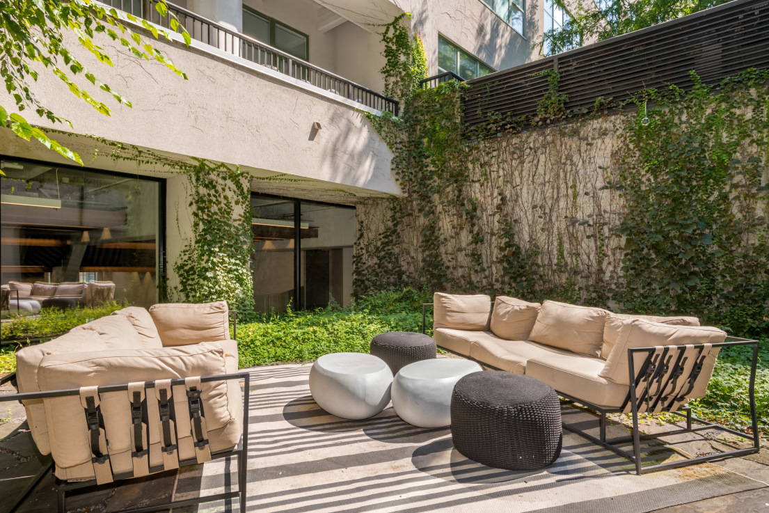 #5 photo, 184 Kent Avenue, Williamsburg , NY 11249