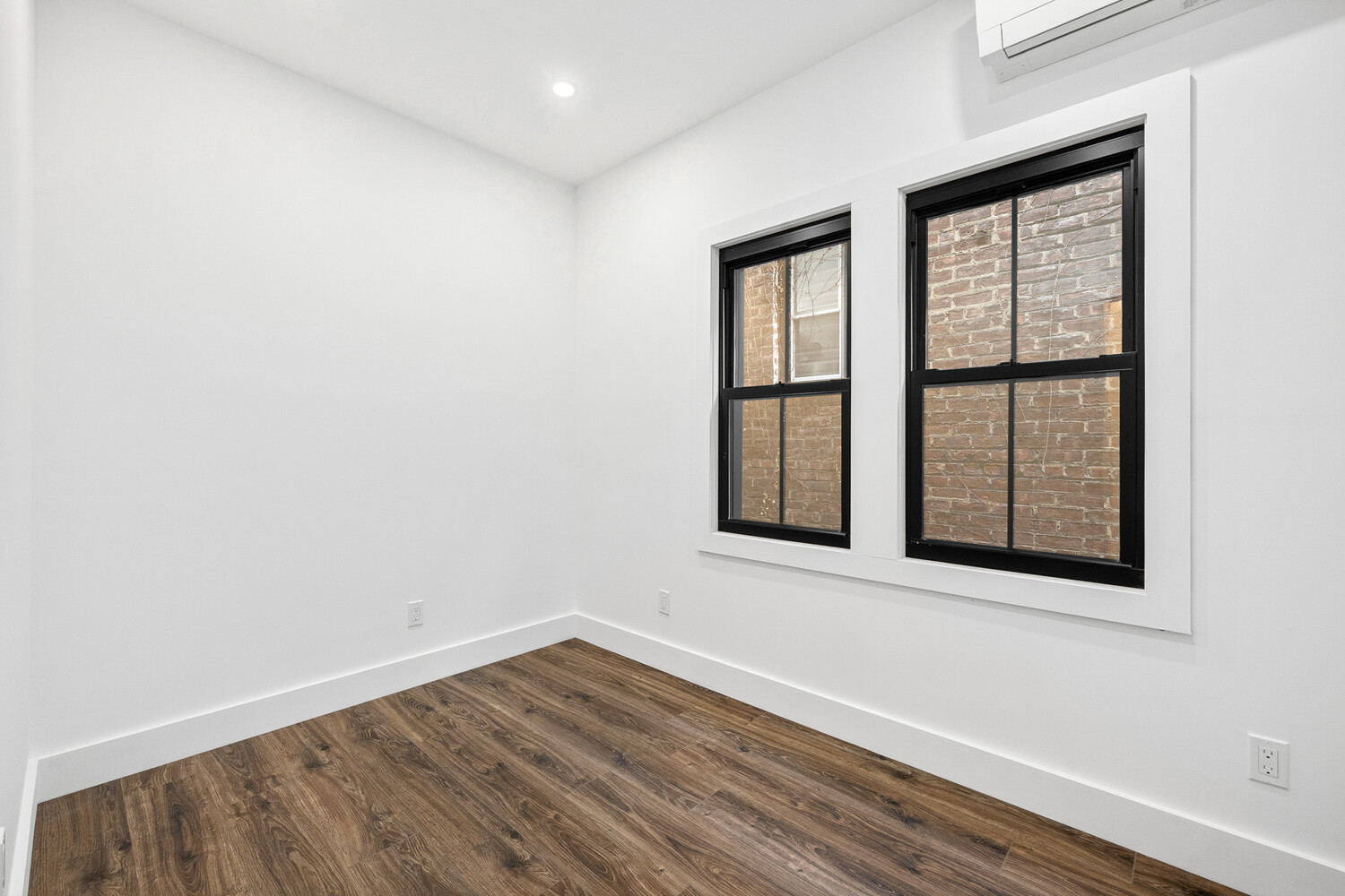 #7 photo, 50-20 39TH Street, Sunnyside , NY 11104