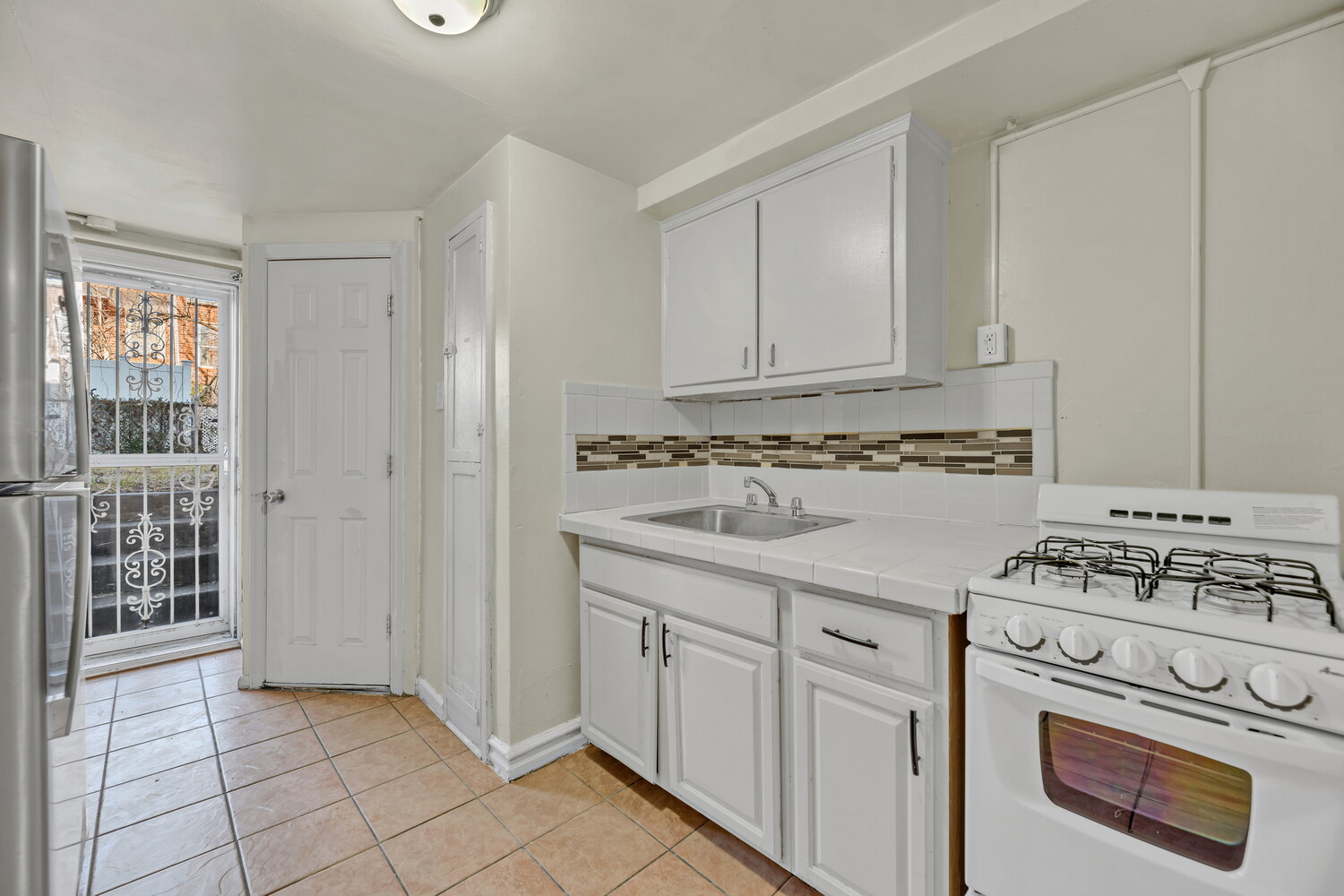 #13 photo, 159 E 89TH Street, Canarsie , NY 11236