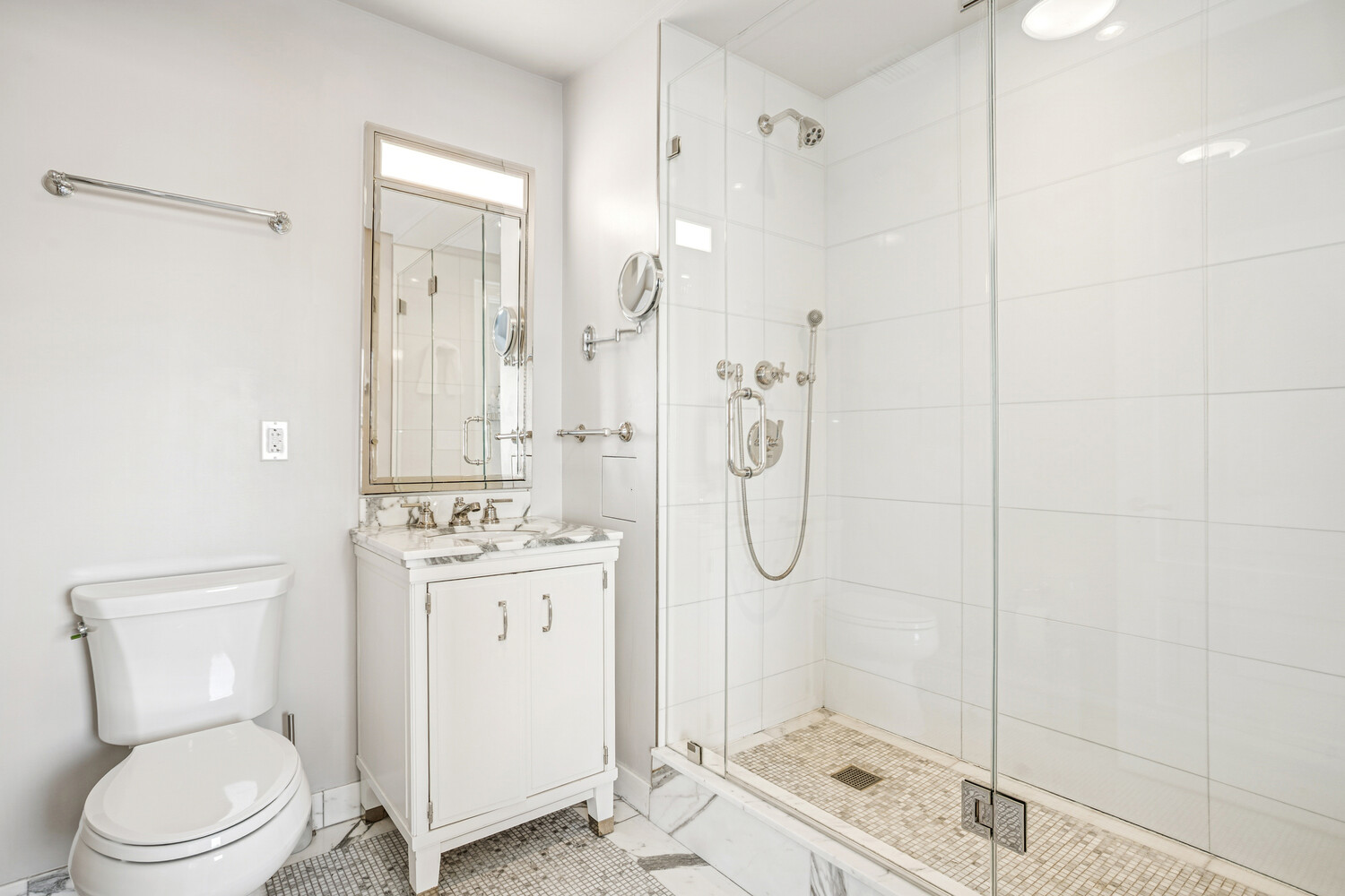 #11 photo, 150 W 12TH Street, Greenwich Village , NY 10011