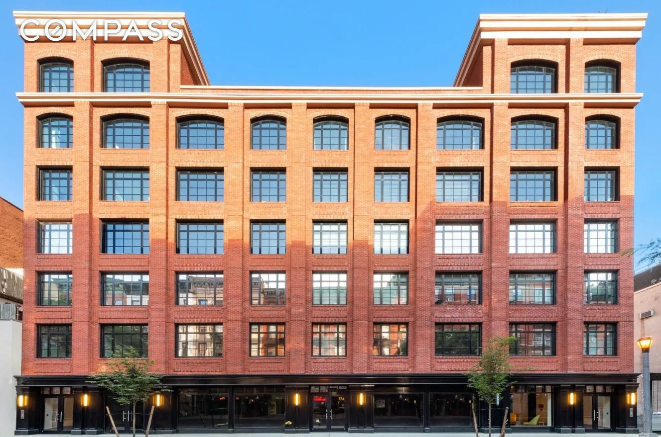 #11 photo, New York City, Lower East Side , NY 10002