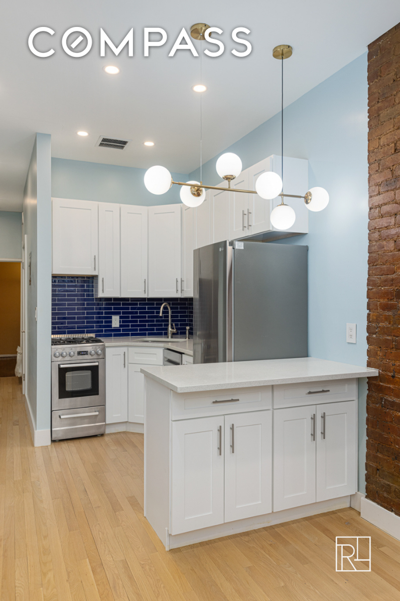 #15 photo, 152 E 83rd Street, Upper East Side , NY 10028