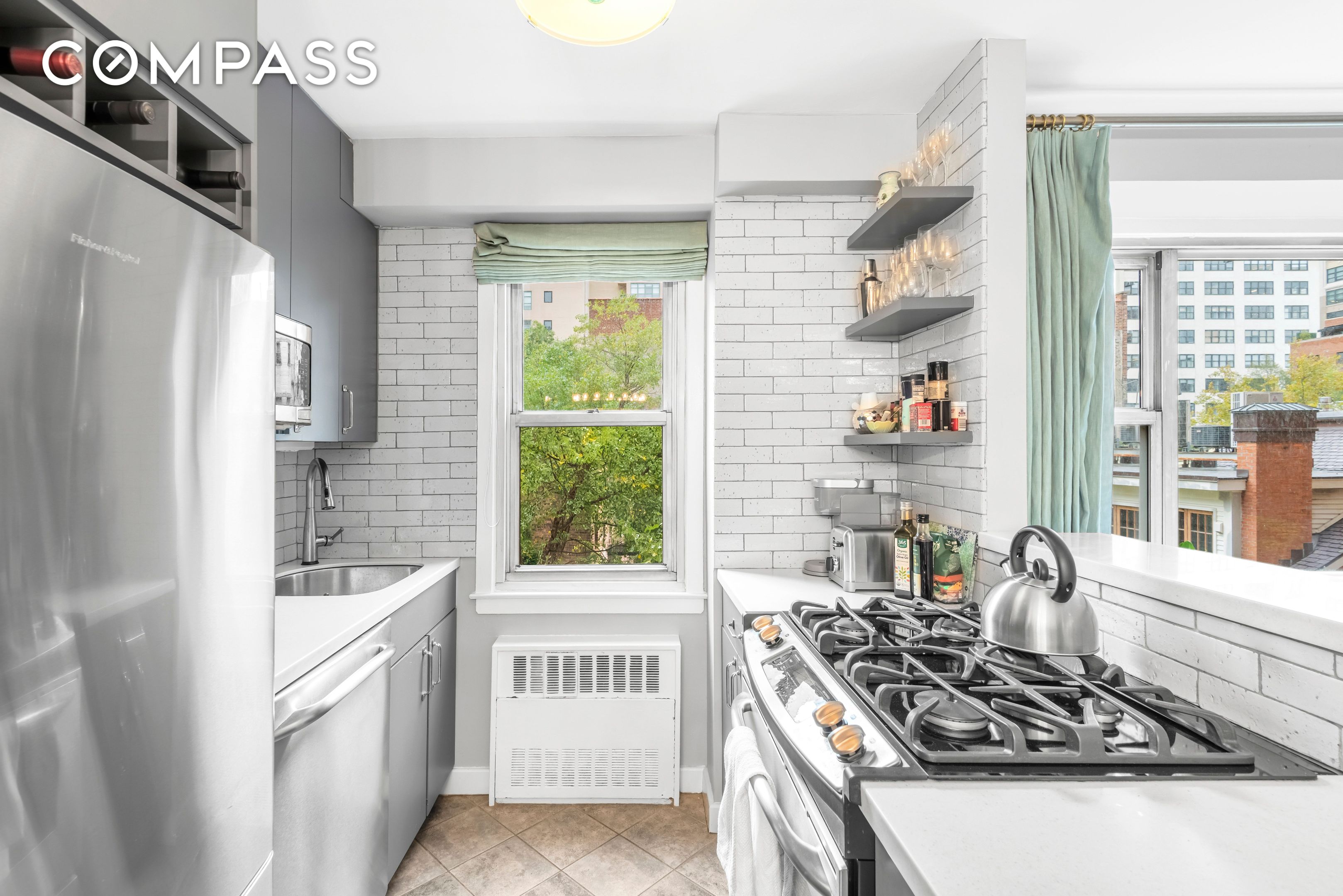 #5 photo, 2 Charlton Street, Hudson Square , NY 10014