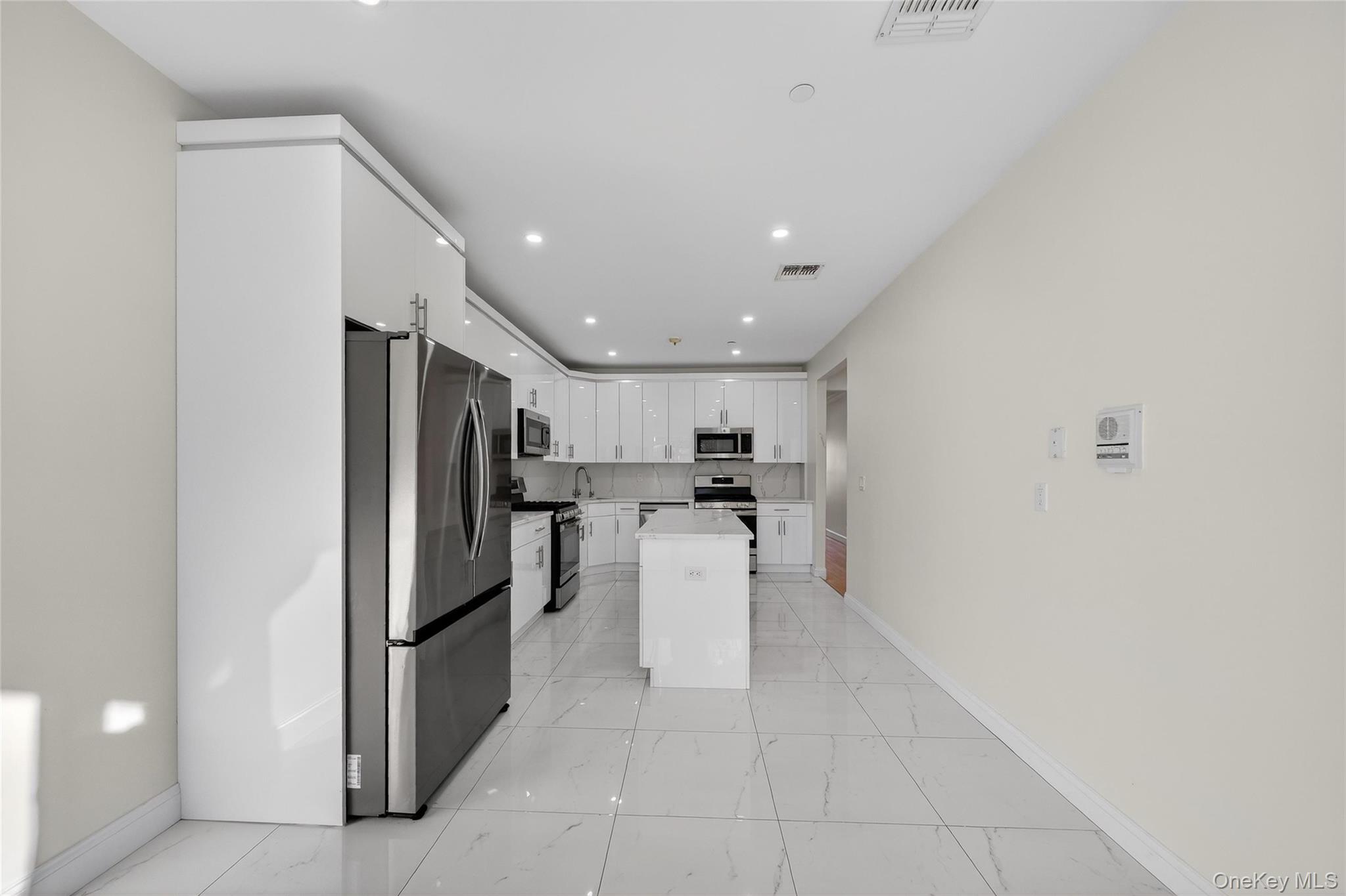 #18 photo, 2 Bluefield Drive, Spring Valley , NY 10977