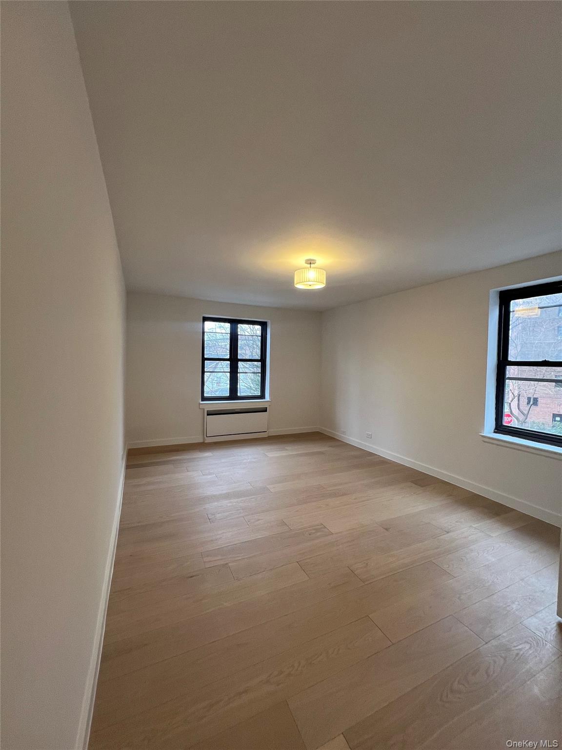 #14 photo, 445 W 240th Street, 布朗士 Bronx , NY 10463