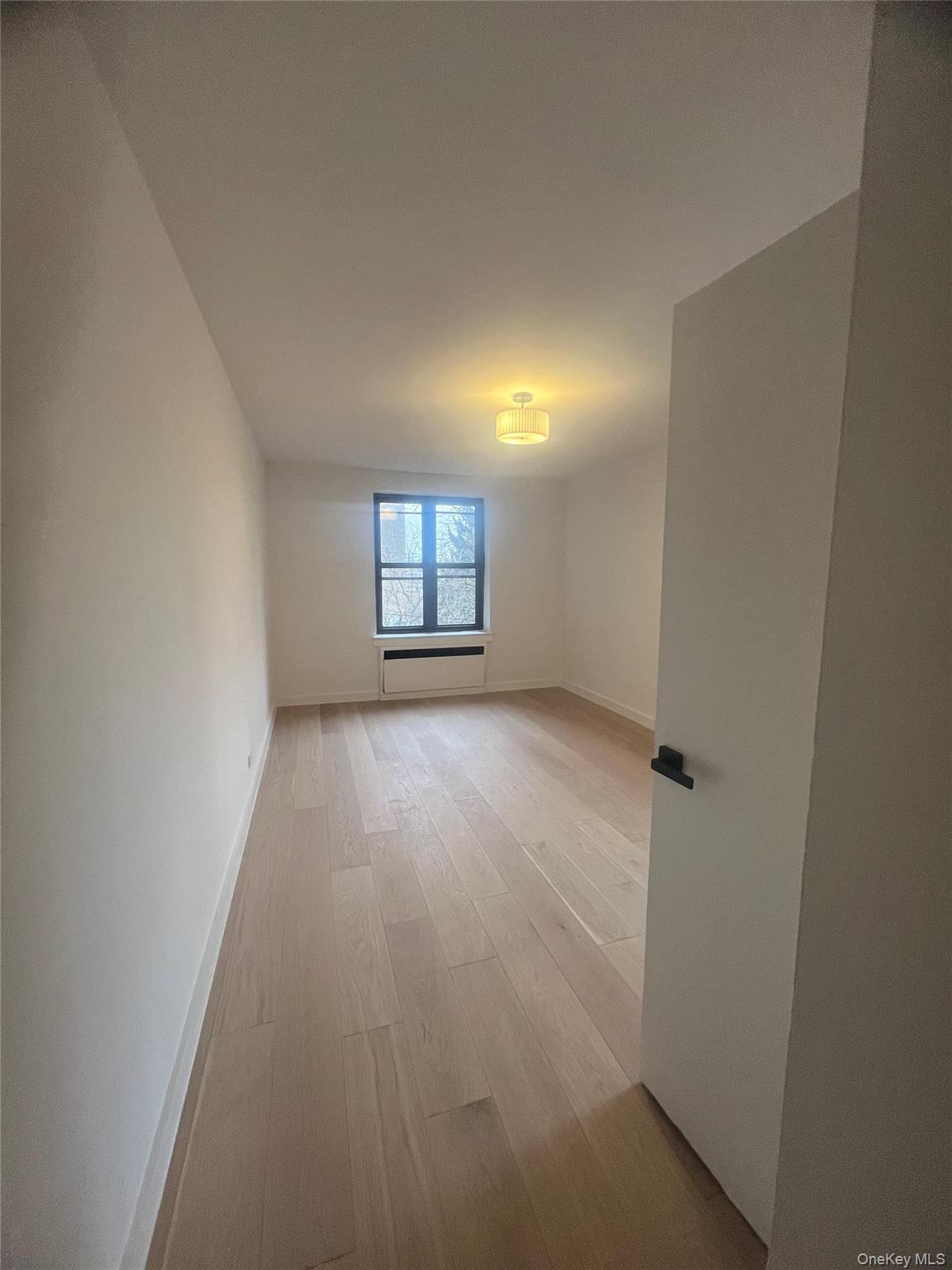 #7 photo, 445 W 240th Street, 布朗士 Bronx , NY 10463