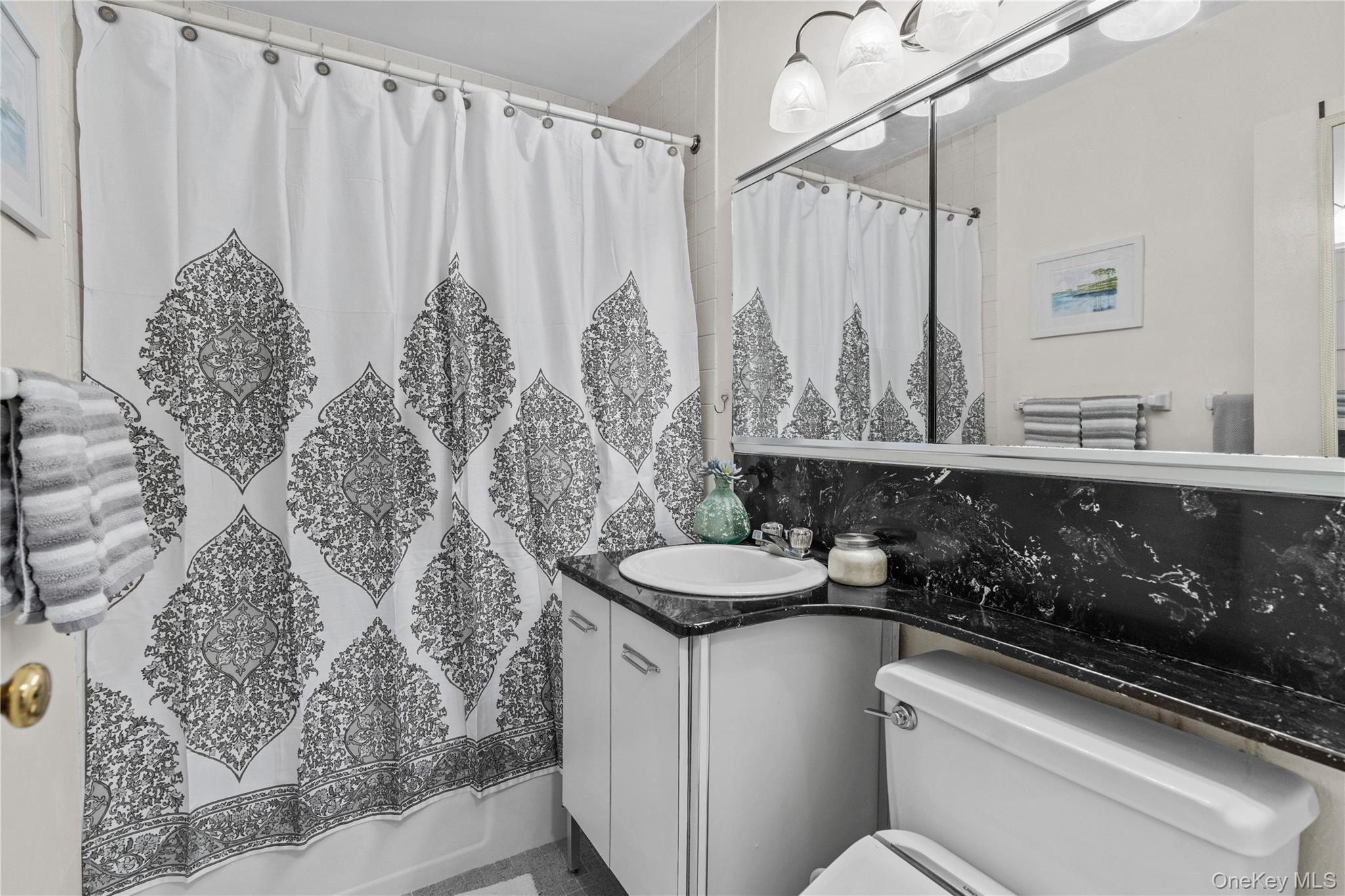 #14 photo, 100 E Hartsdale Avenue, Hartsdale , NY 10530