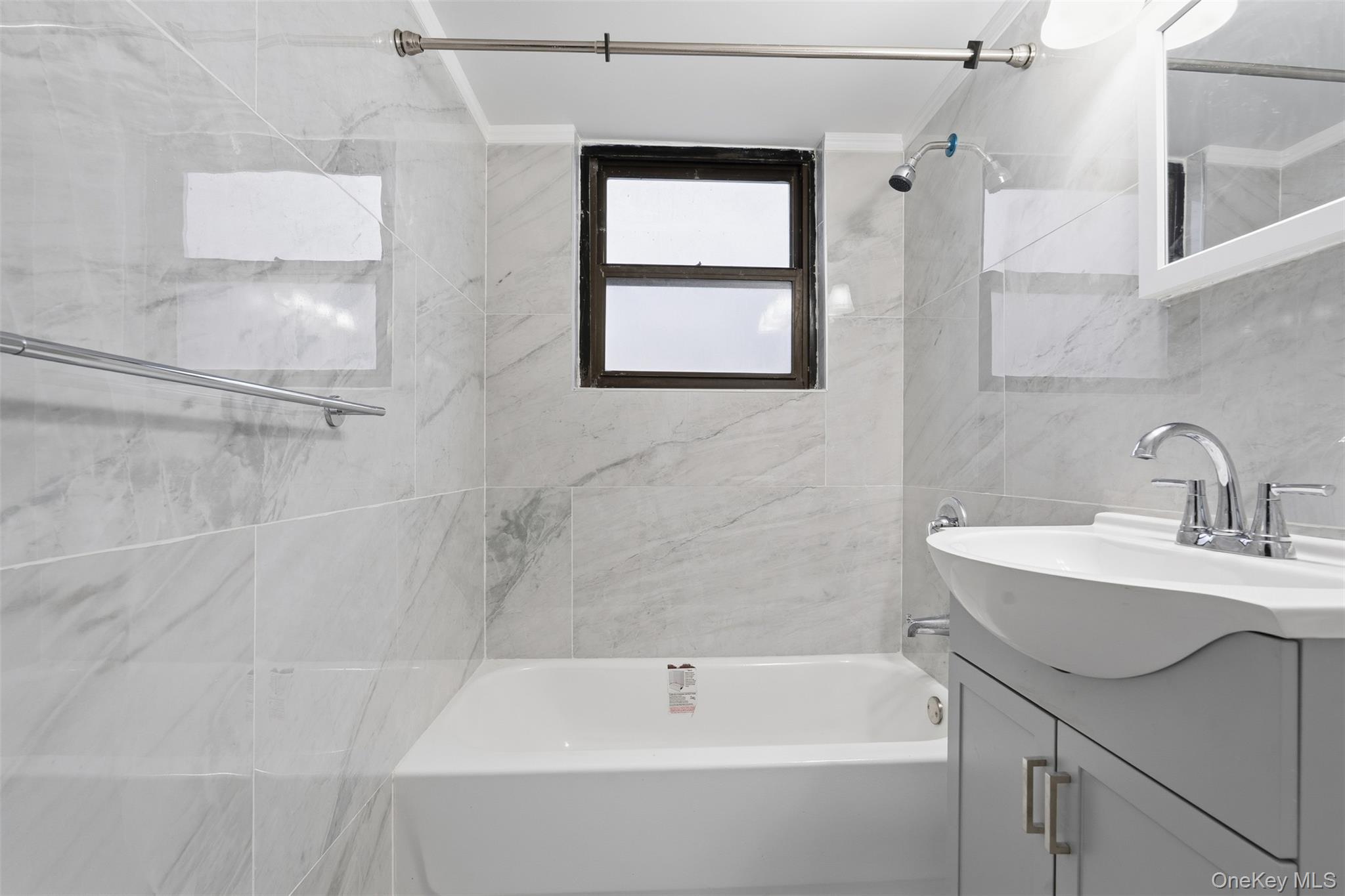 #11 photo, 154 Pearsall Dr, Mount Vernon , NY 10552