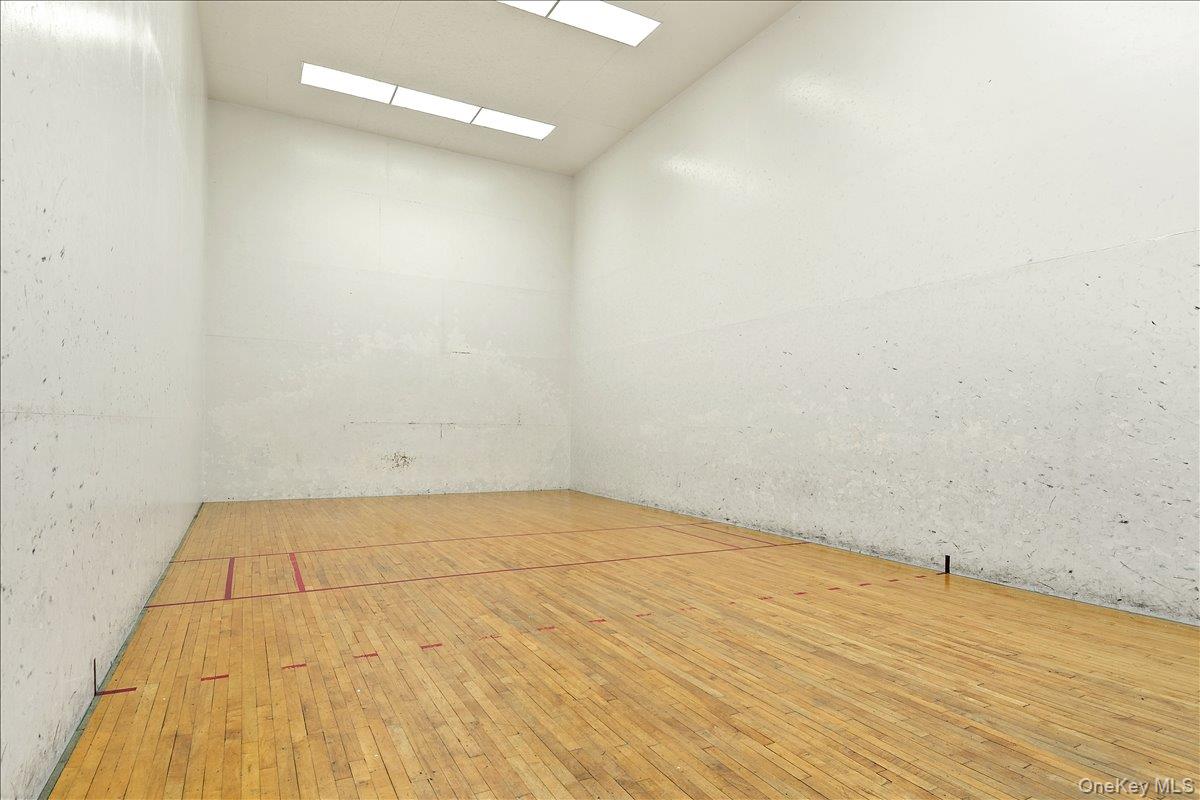 #19 photo, 154 Pearsall Dr, Mount Vernon , NY 10552