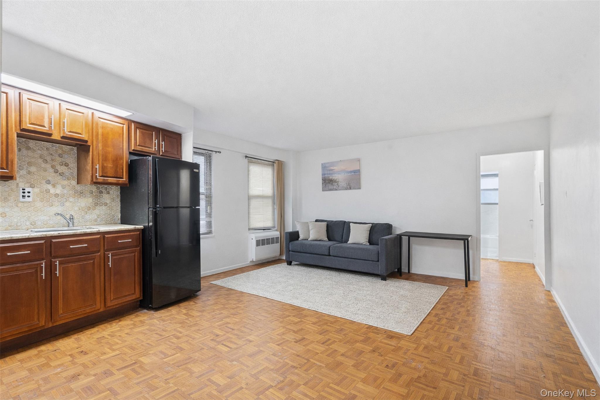 #3 photo, 154 Pearsall Dr, Mount Vernon , NY 10552