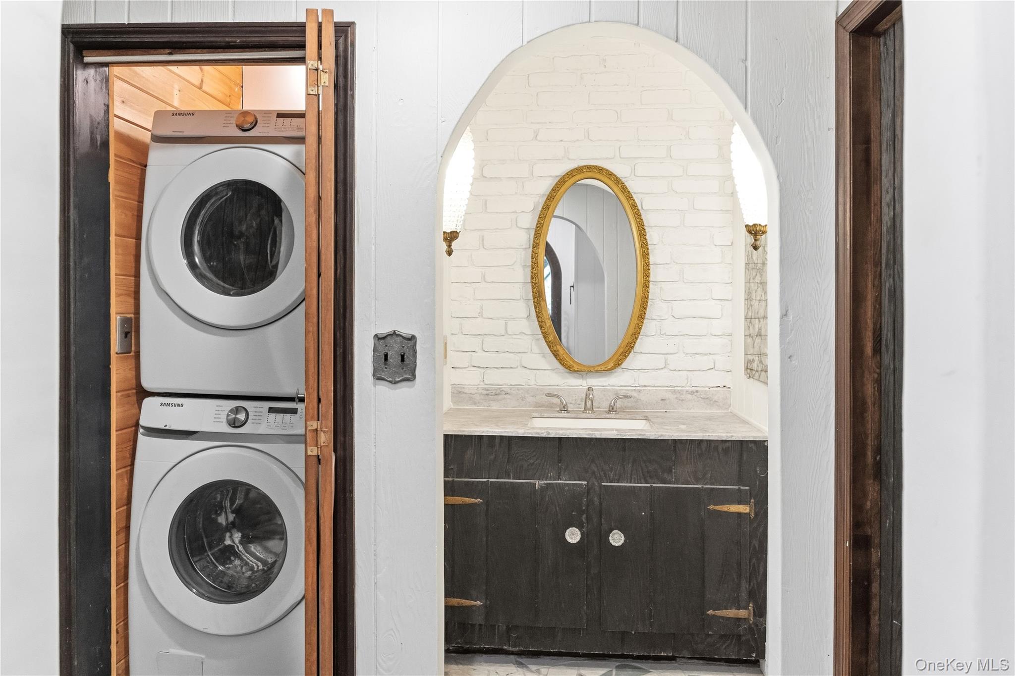 #14 photo, 378 Broadway 9W, Esopus , NY 12487