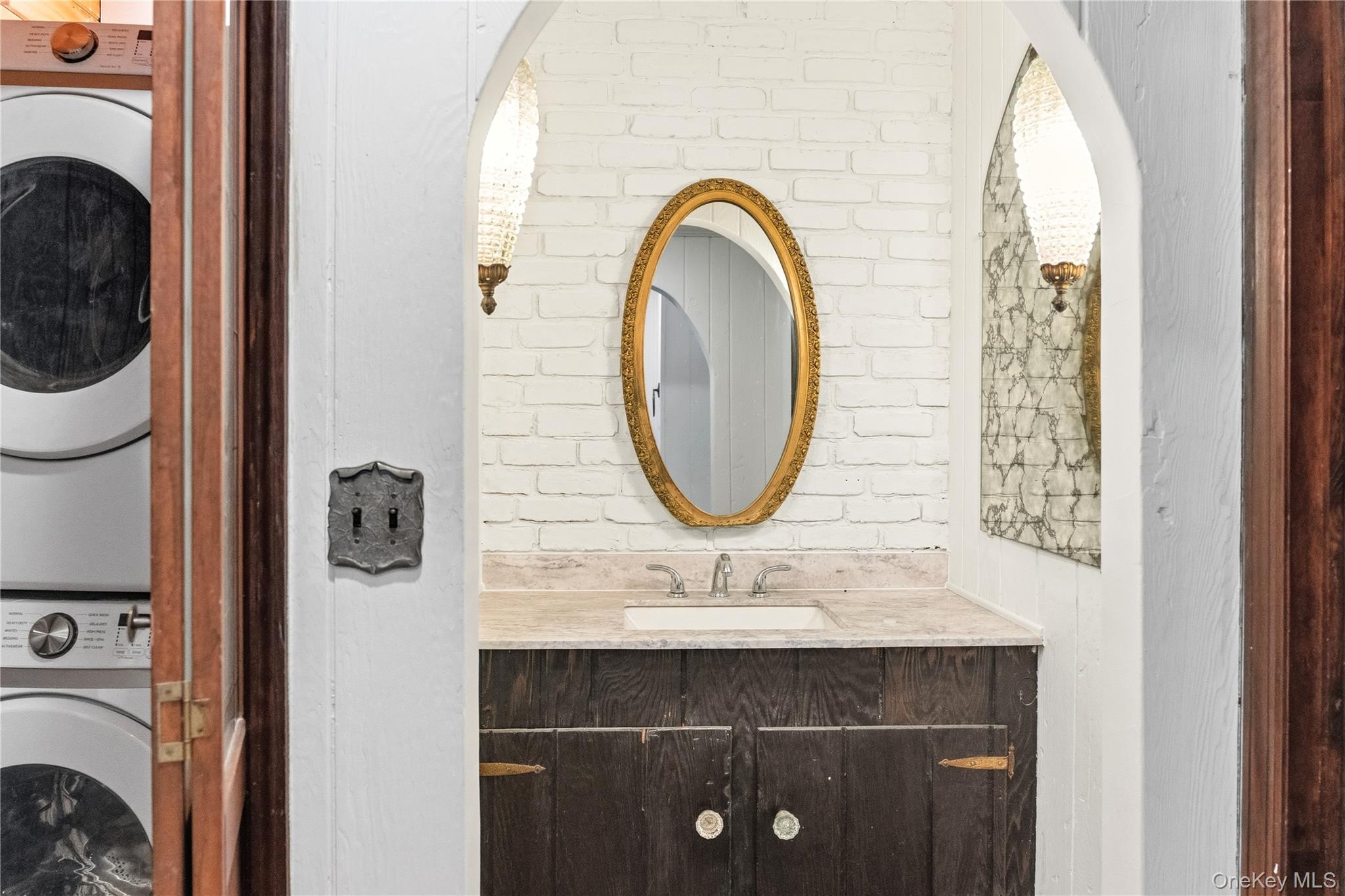 #15 photo, 378 Broadway 9W, Esopus , NY 12487