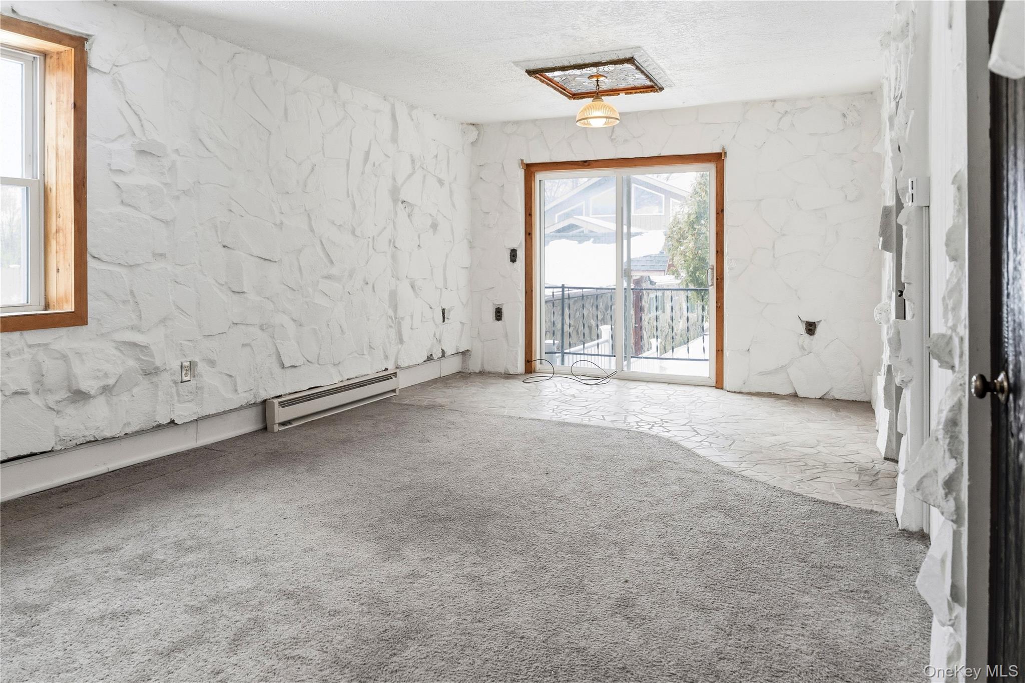 #18 photo, 378 Broadway 9W, Esopus , NY 12487