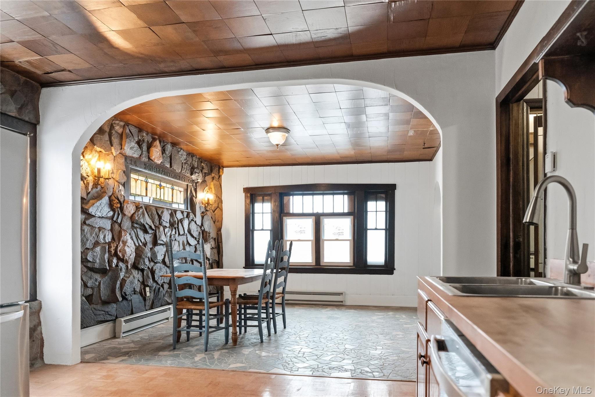 #6 photo, 378 Broadway 9W, Esopus , NY 12487